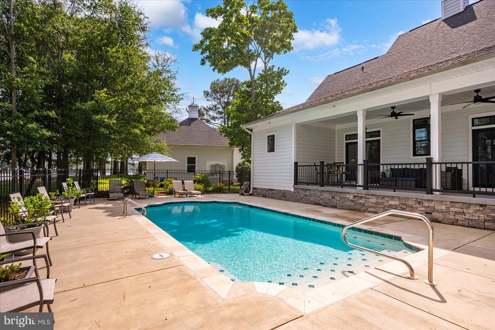 GLEN RIDDLE - Residential