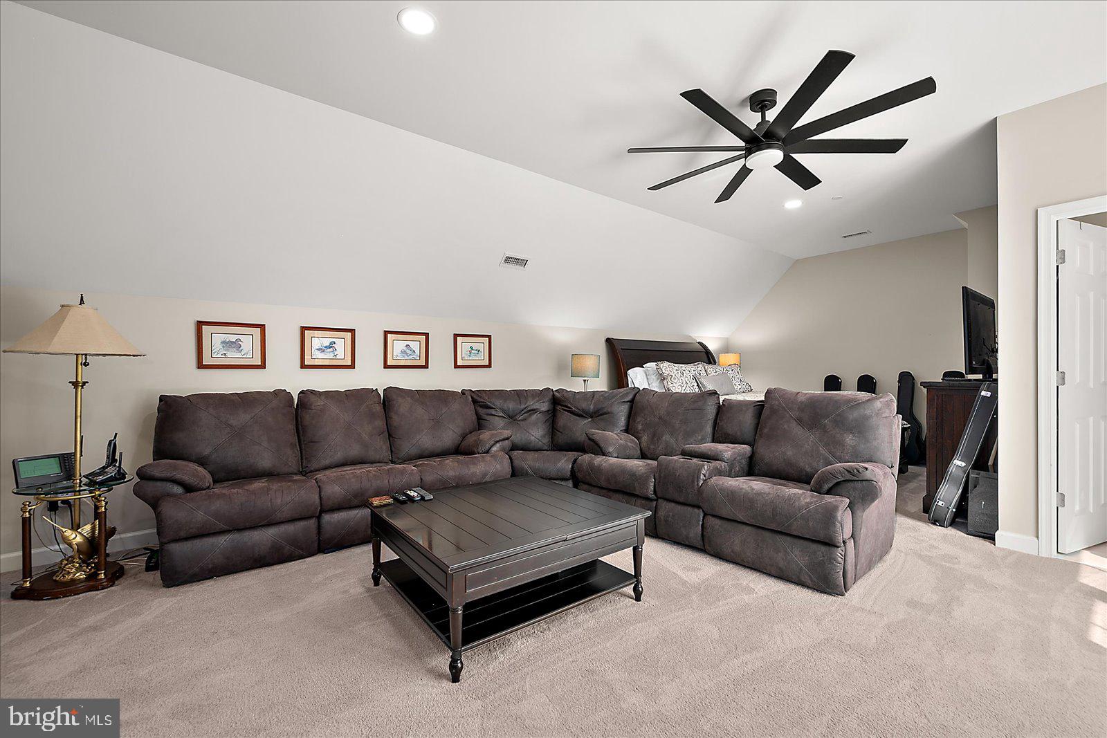 GLEN RIDDLE - Residential