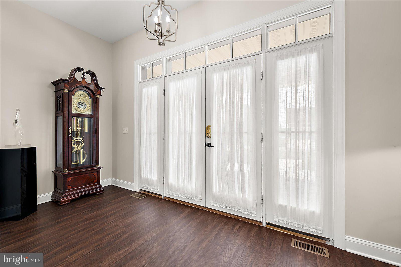 GLEN RIDDLE - Residential