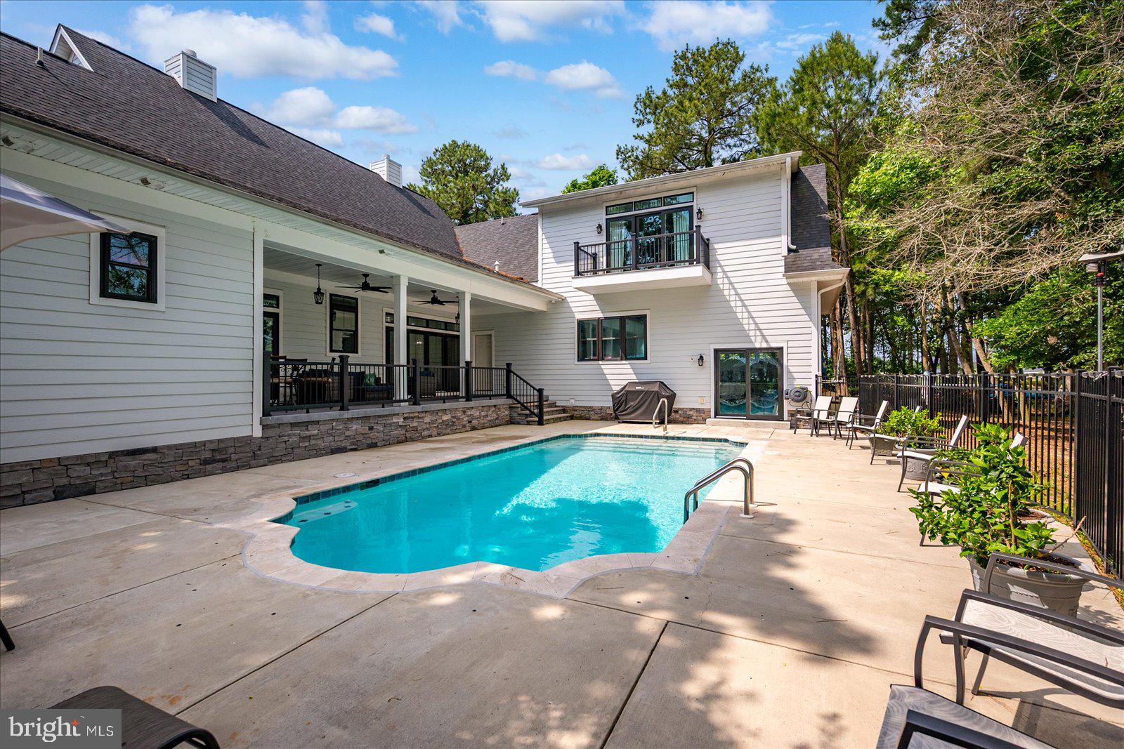 GLEN RIDDLE - Residential