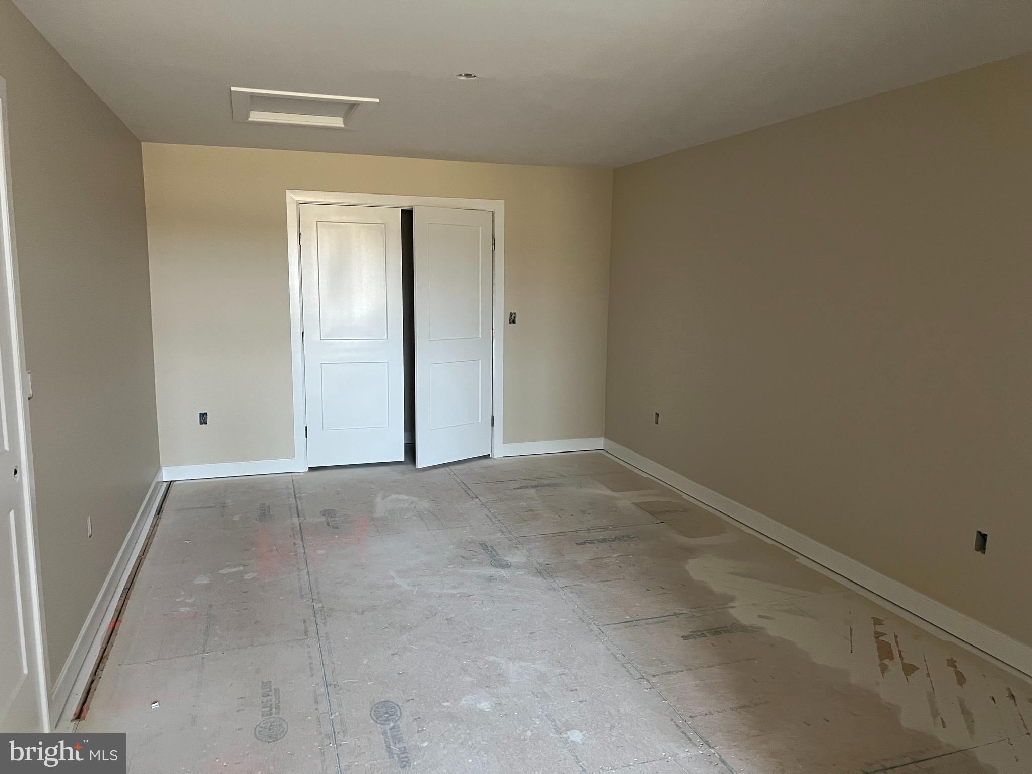 STONEYBROOK OF ELIZABETHTOWN - Residential
