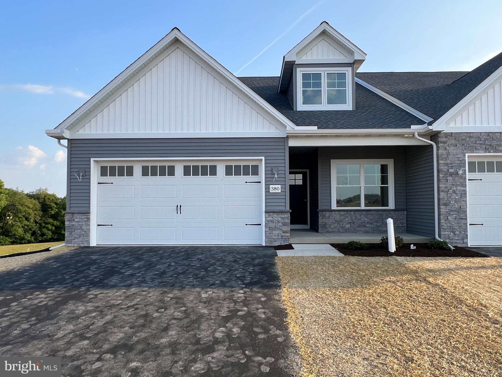 STONEYBROOK OF ELIZABETHTOWN - Residential