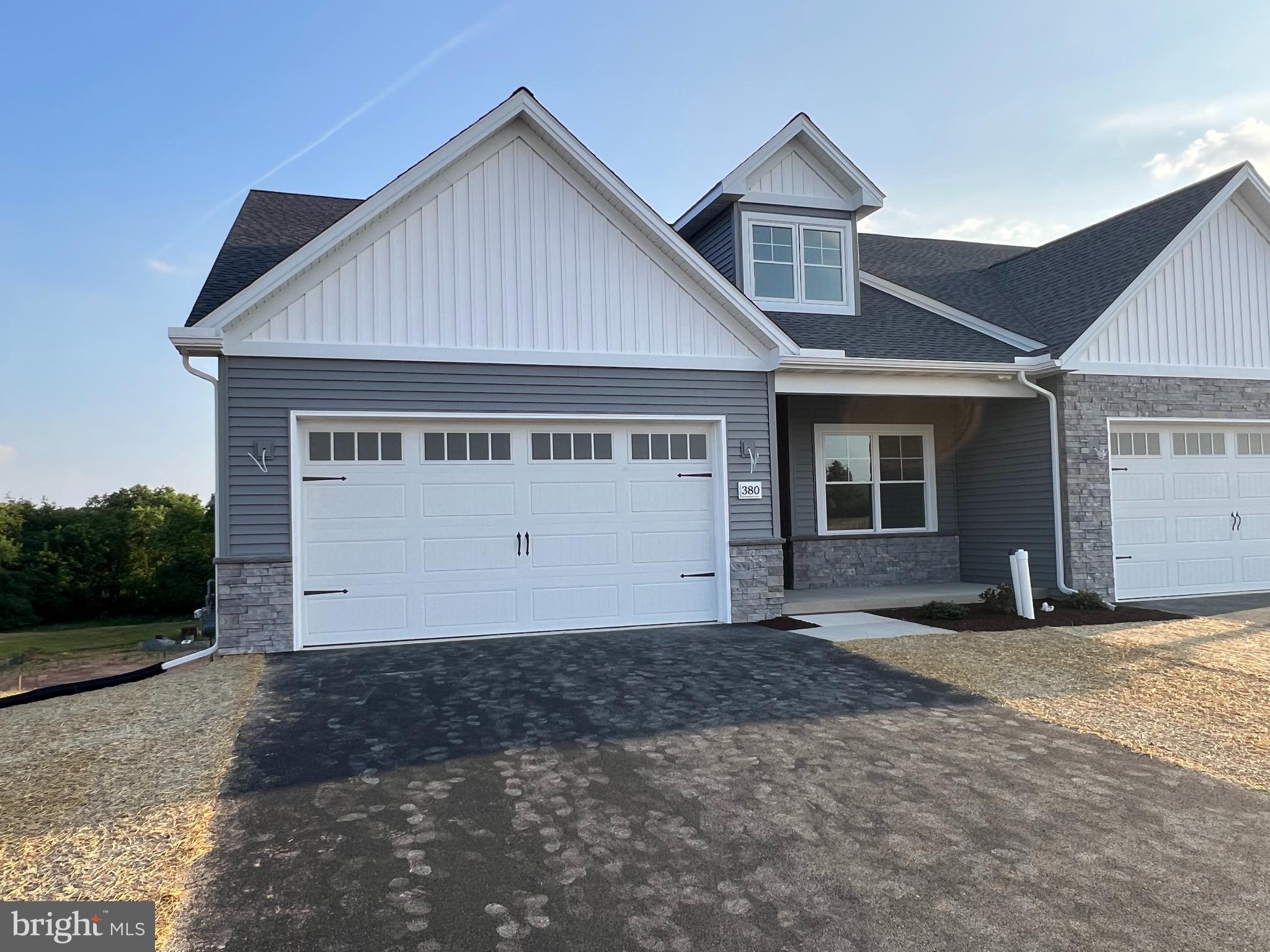 STONEYBROOK OF ELIZABETHTOWN - Residential