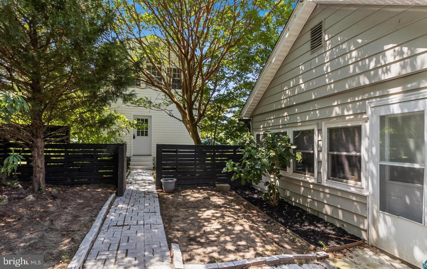 RIVER SPRINGS - Residential