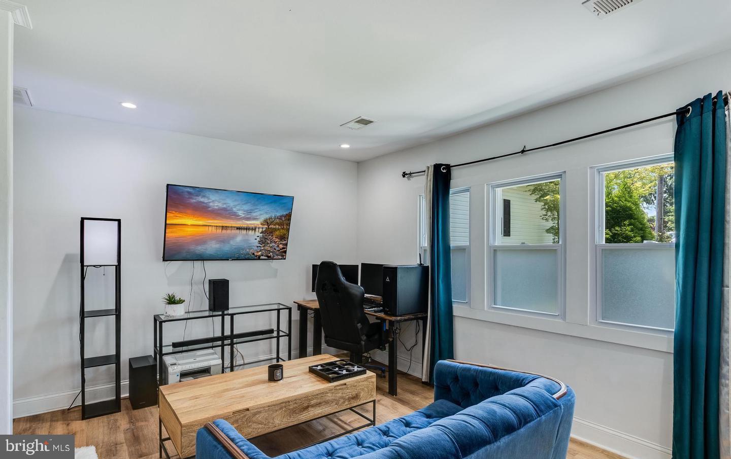 RIVER SPRINGS - Residential