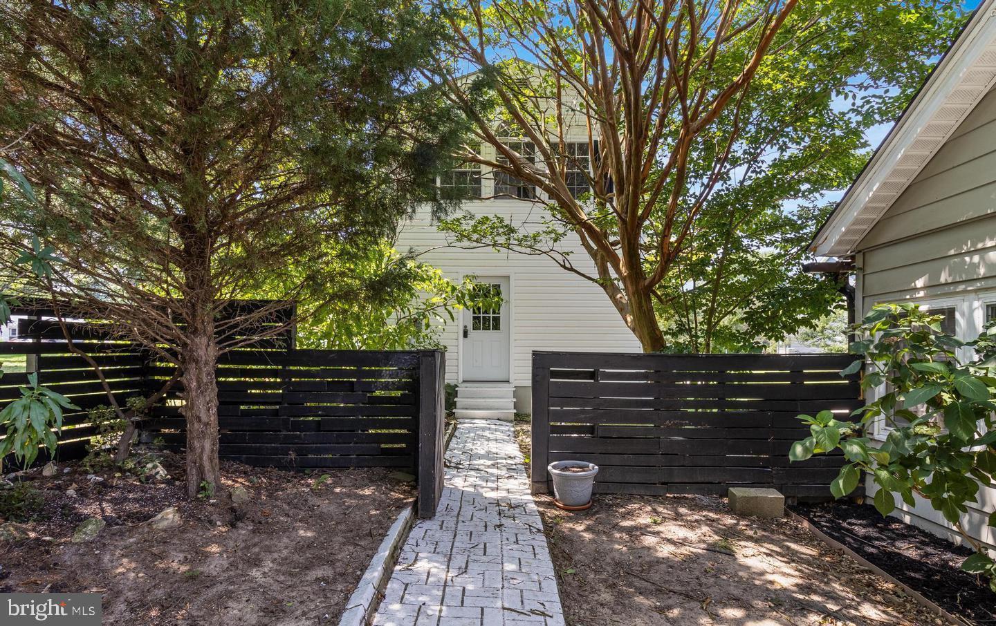 RIVER SPRINGS - Residential