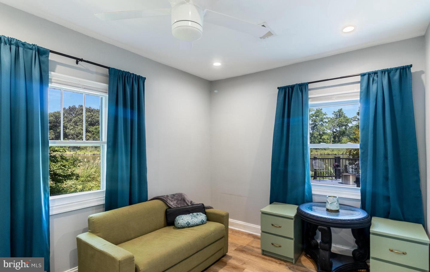 RIVER SPRINGS - Residential