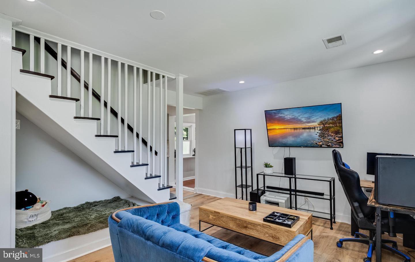 RIVER SPRINGS - Residential