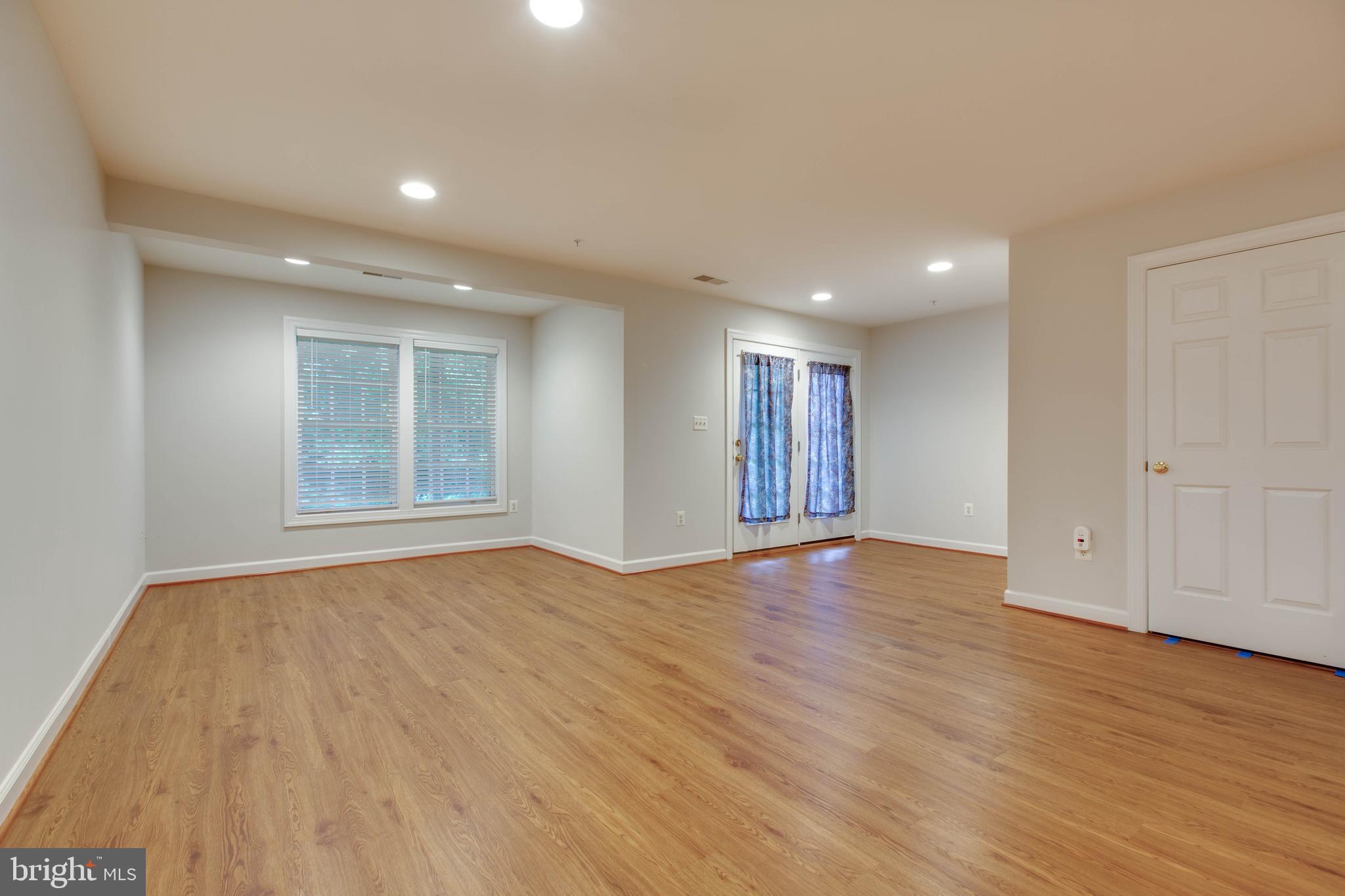 WAVERLY WOODS - Residential