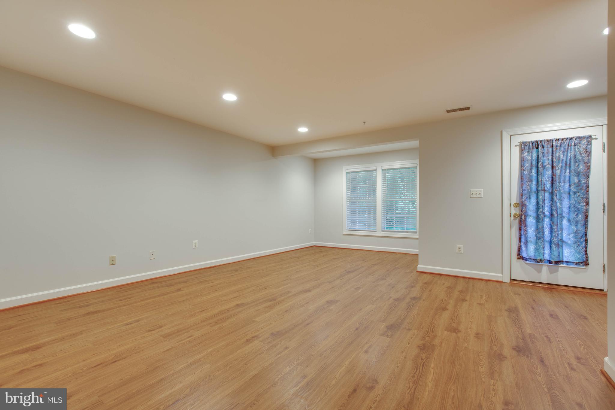WAVERLY WOODS - Residential