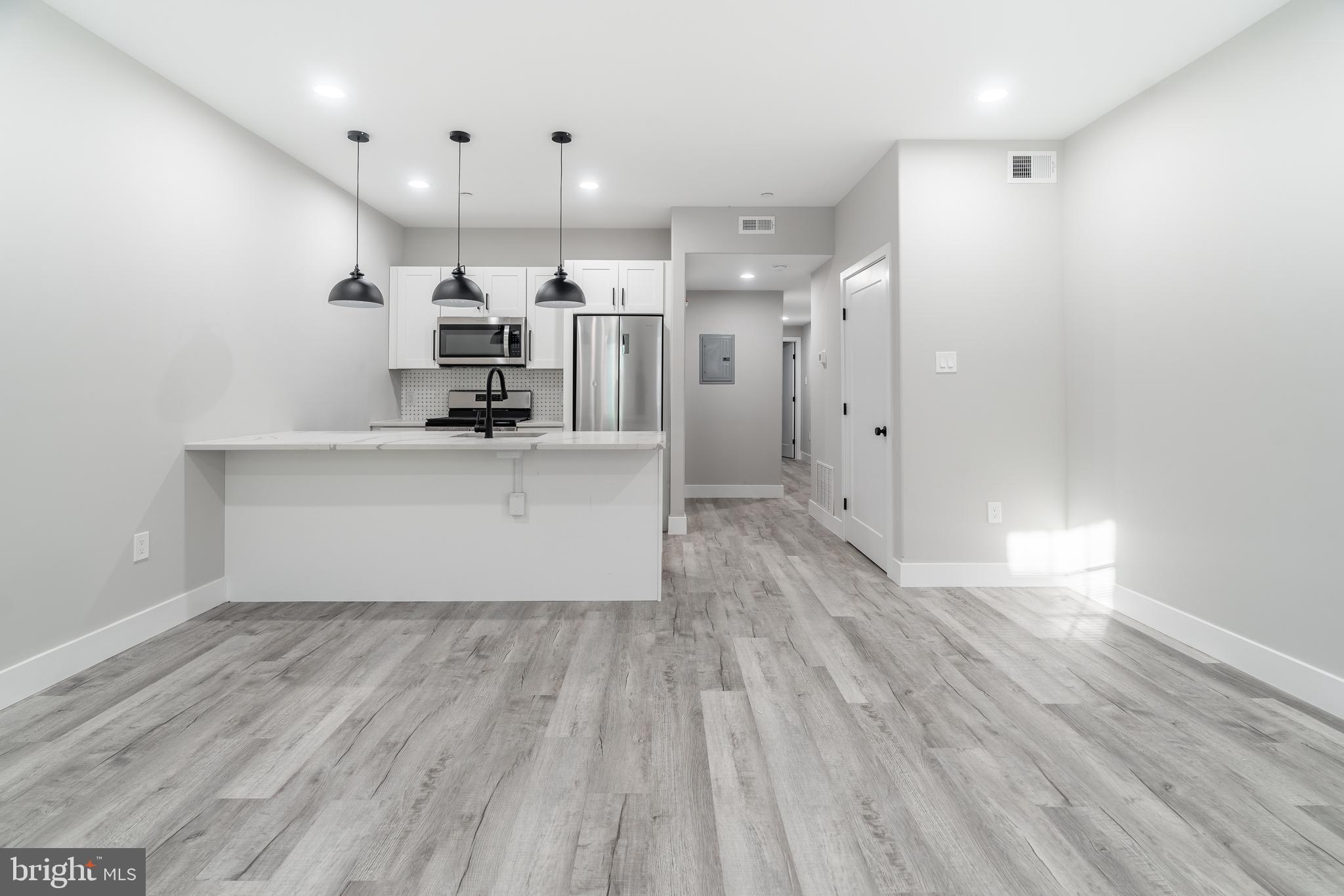 GRADUATE HOSPITAL - Residential Income