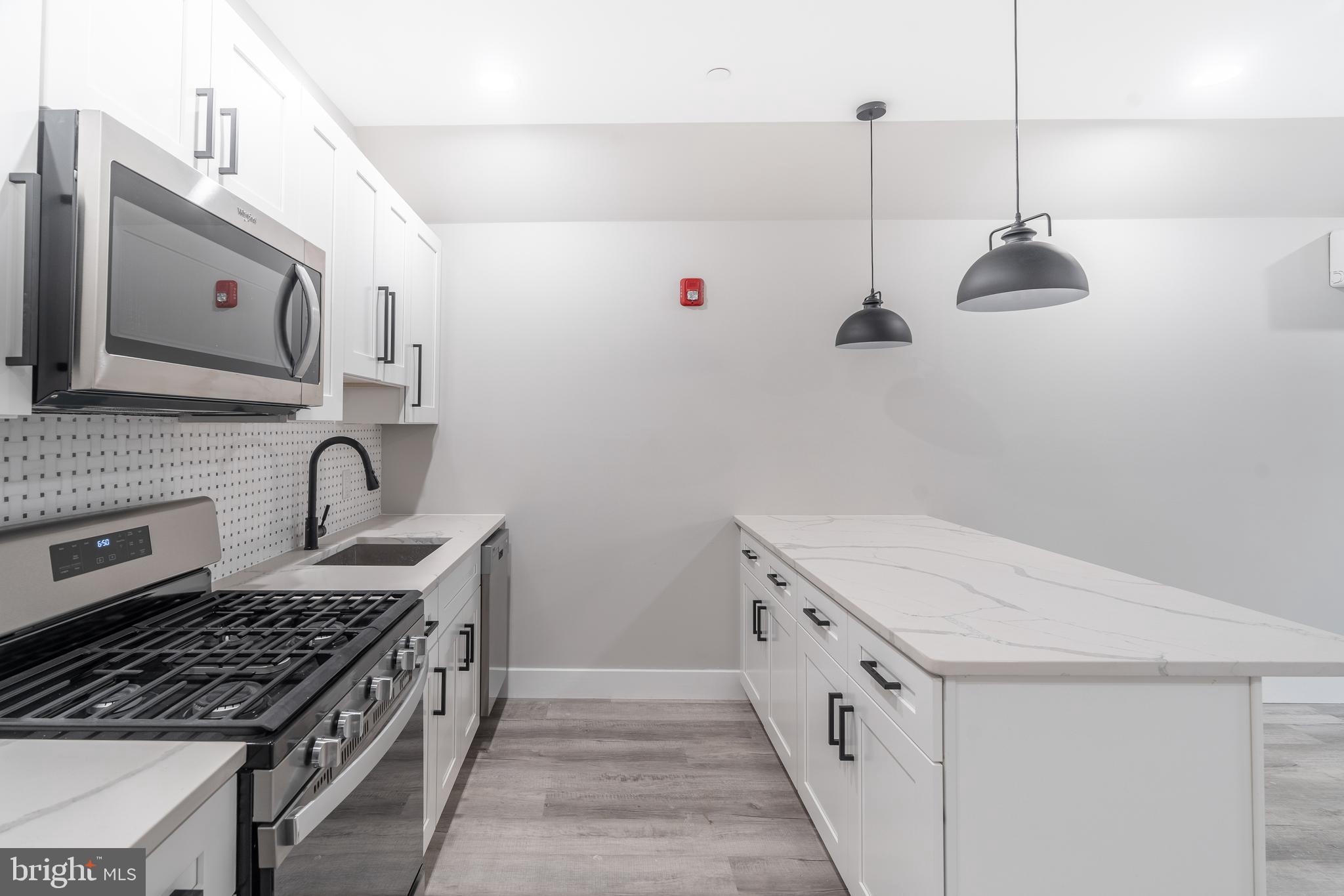 GRADUATE HOSPITAL - Residential Income