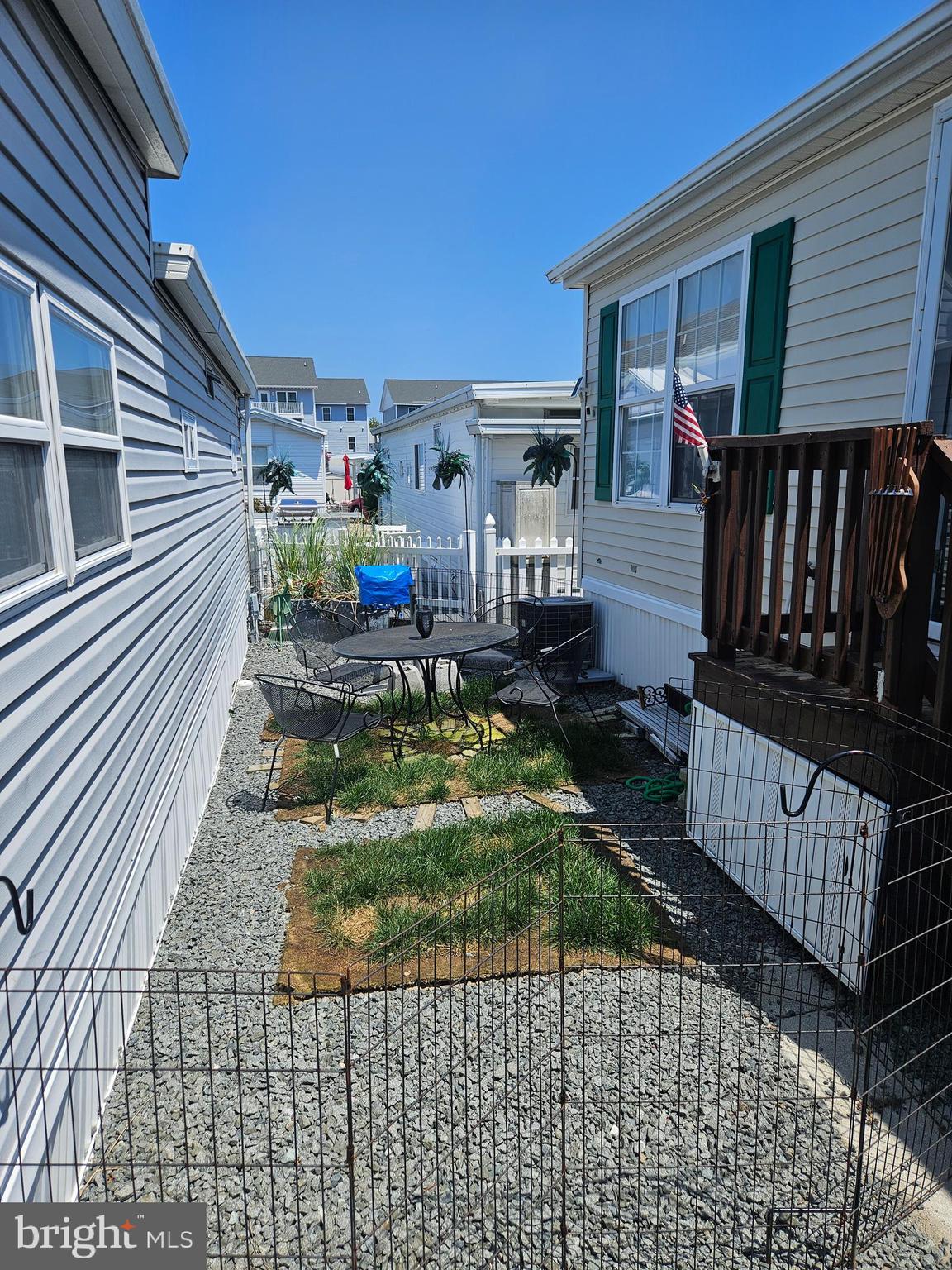 ISLE OF WIGHT TRAILER PK - Residential