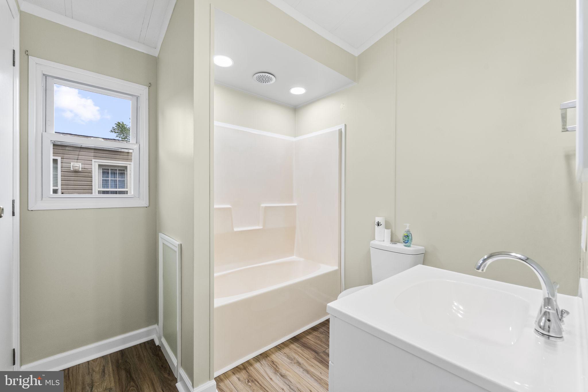 HONEY BROOK MANOR - Residential