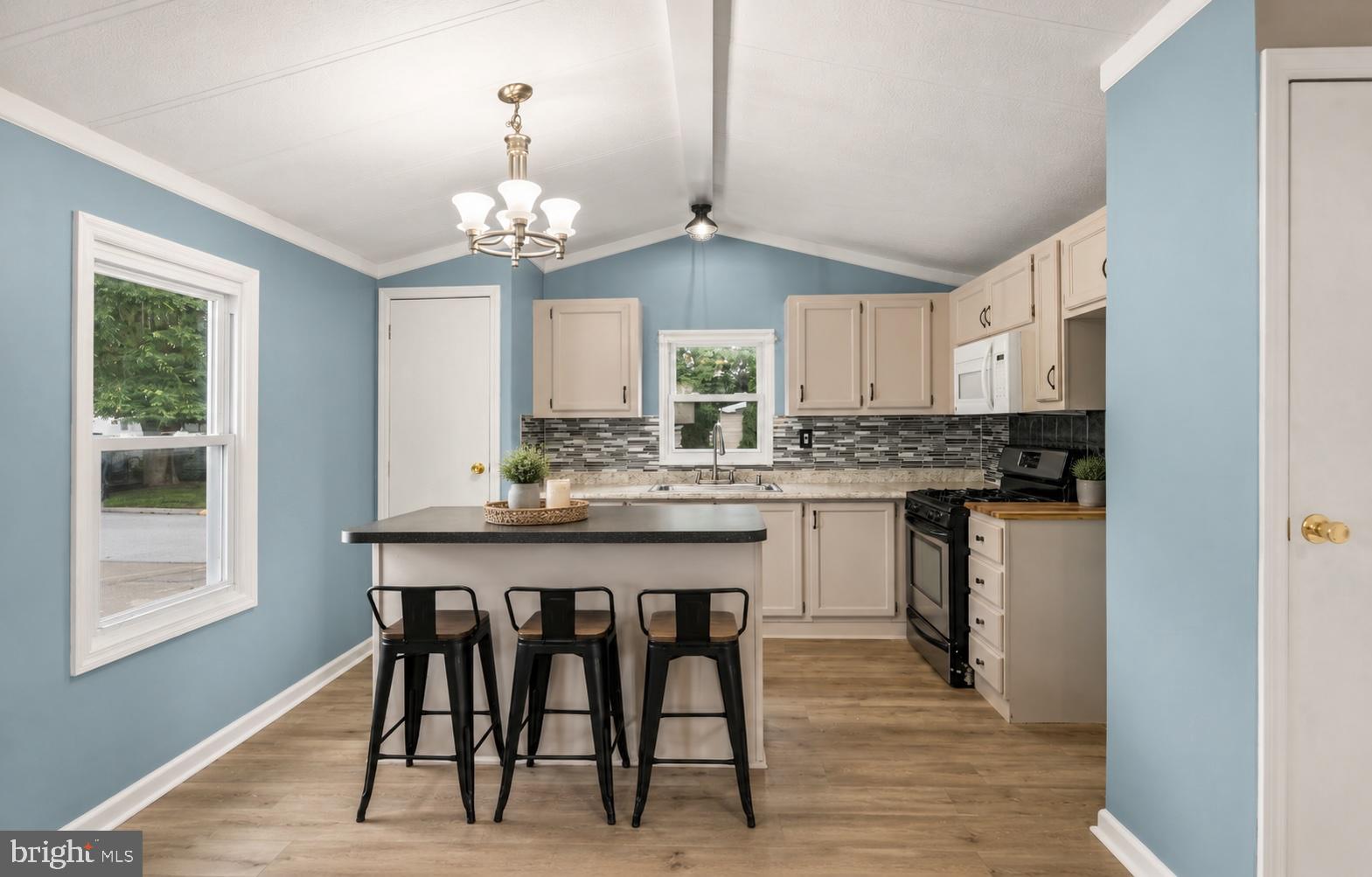 HONEY BROOK MANOR - Residential