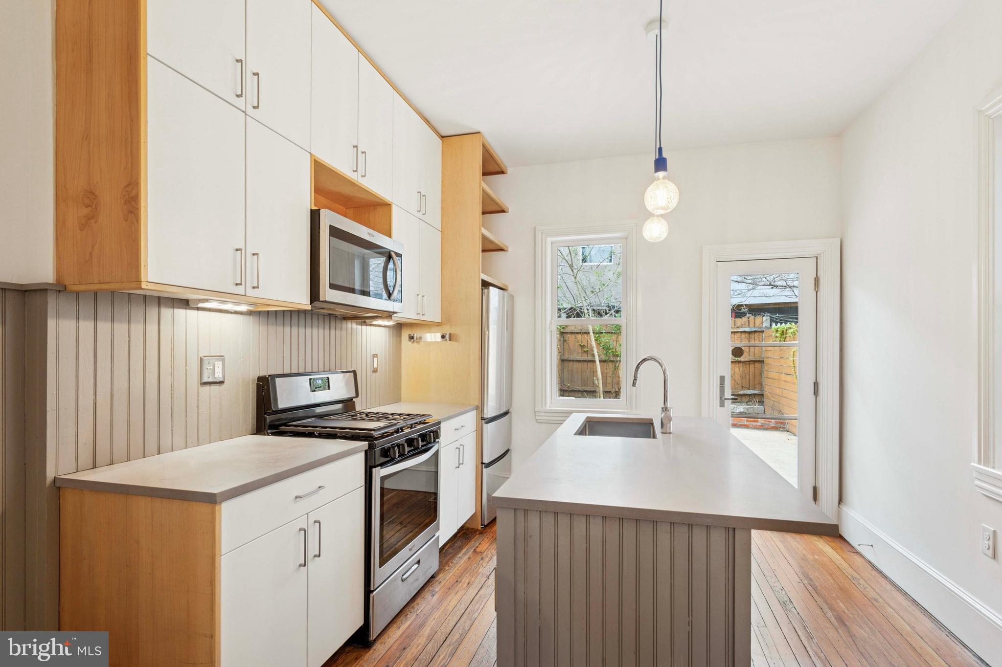 POINT BREEZE - Residential