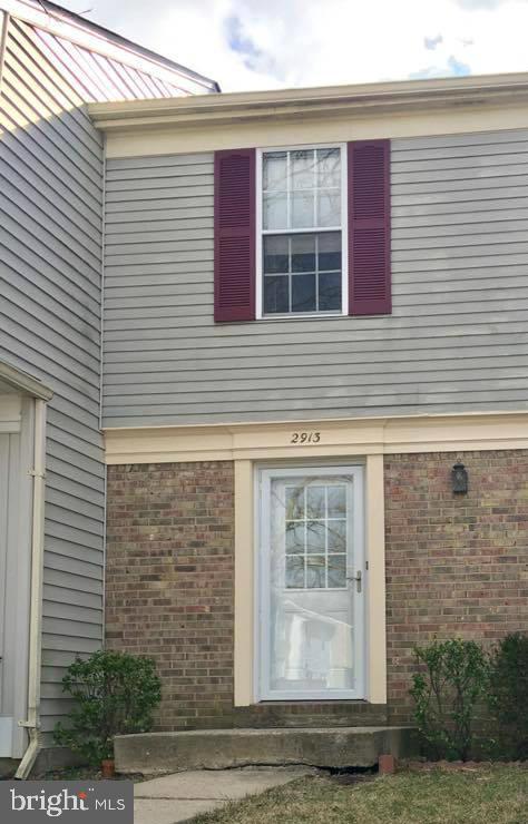 Spacious and inviting townhouse offering three bedrooms, 1.5 bathrooms, a finished basement, and a fenced backyard in the desirable Lake Ridge community. Rent includes HOA fees, trash service, and summer pool membership. Ideally located near schools, a pool, shopping centers, and a commuter lot, with convenient access to I-95 and the VRE Station.