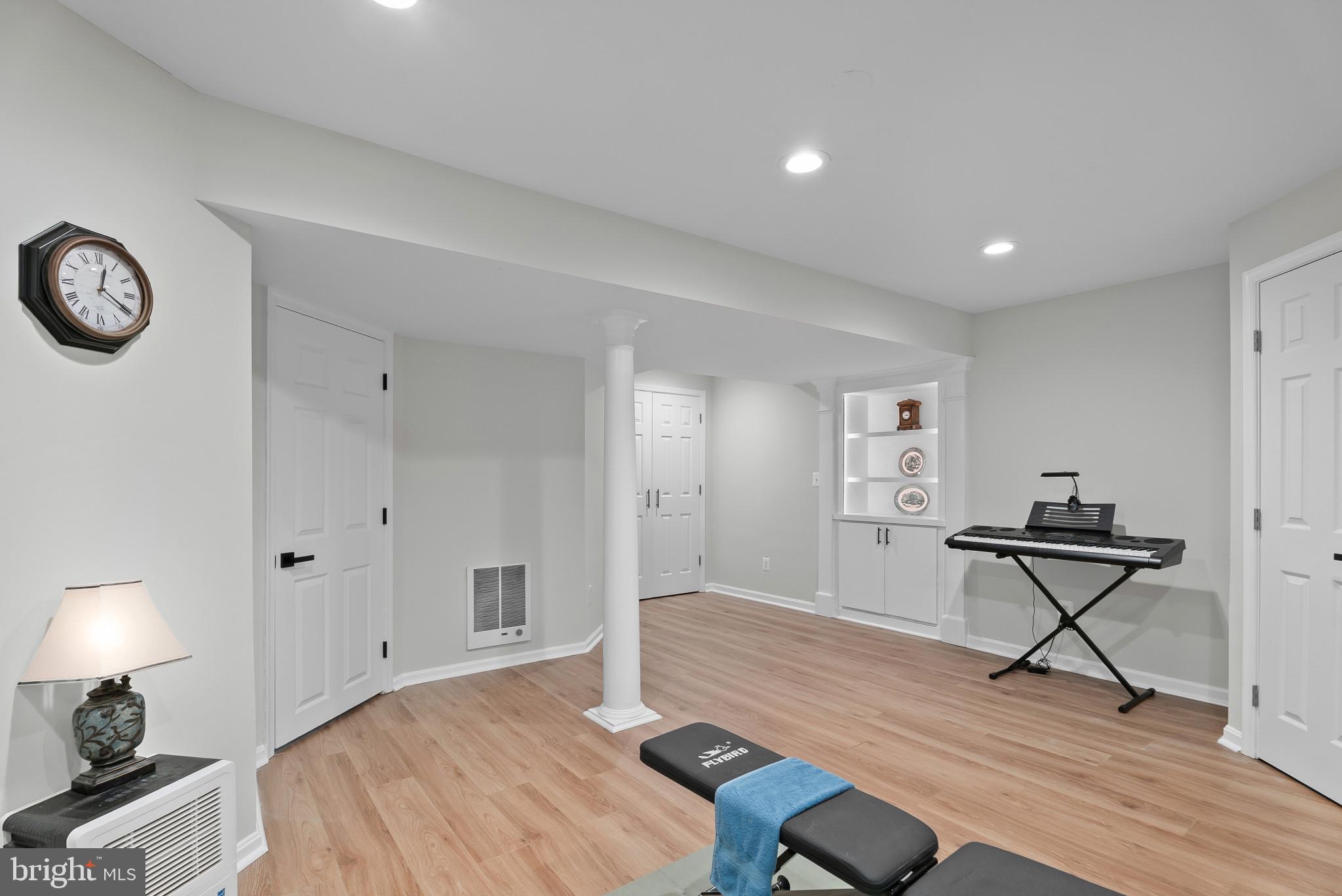FOLLY FARMS - Residential