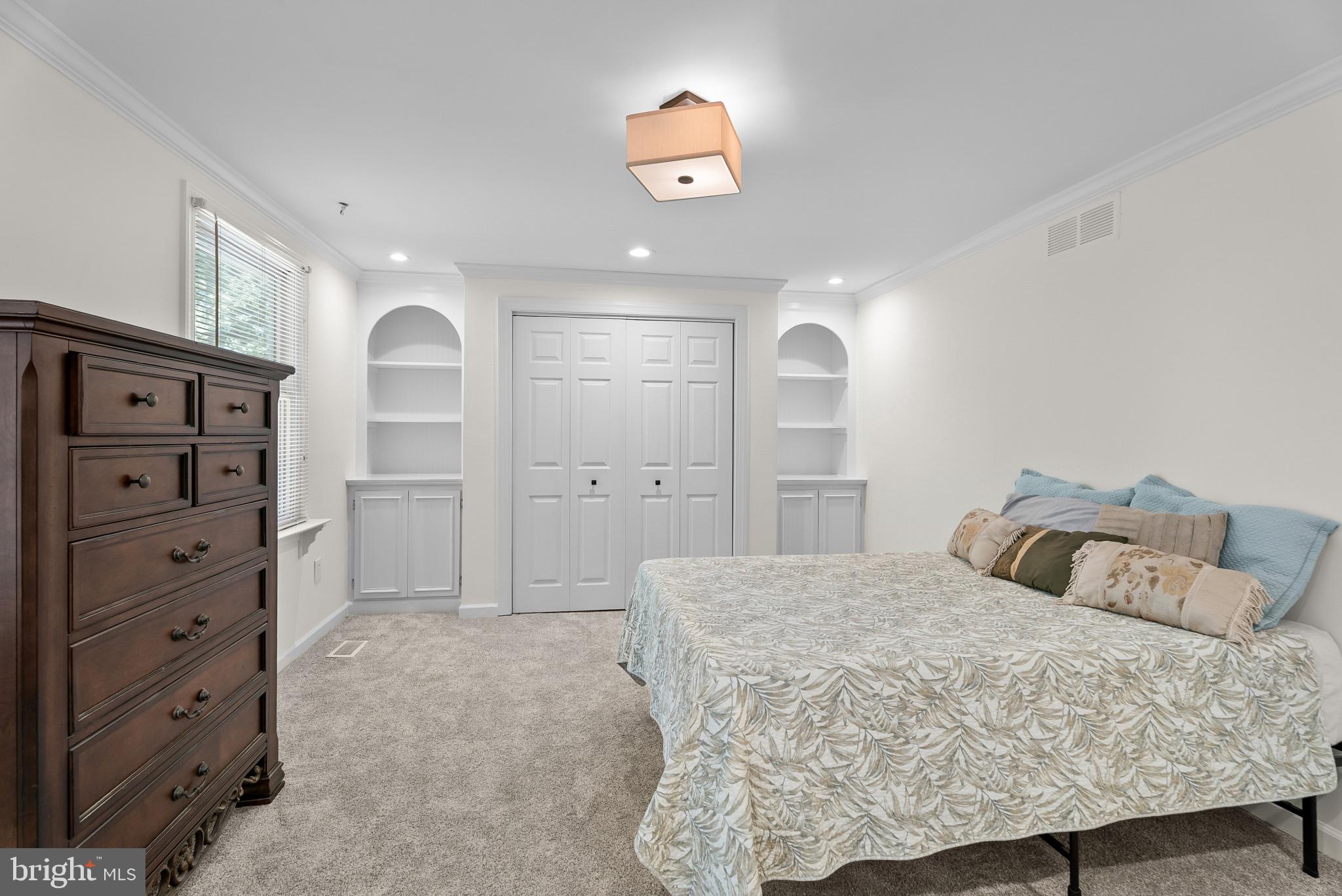 FOLLY FARMS - Residential