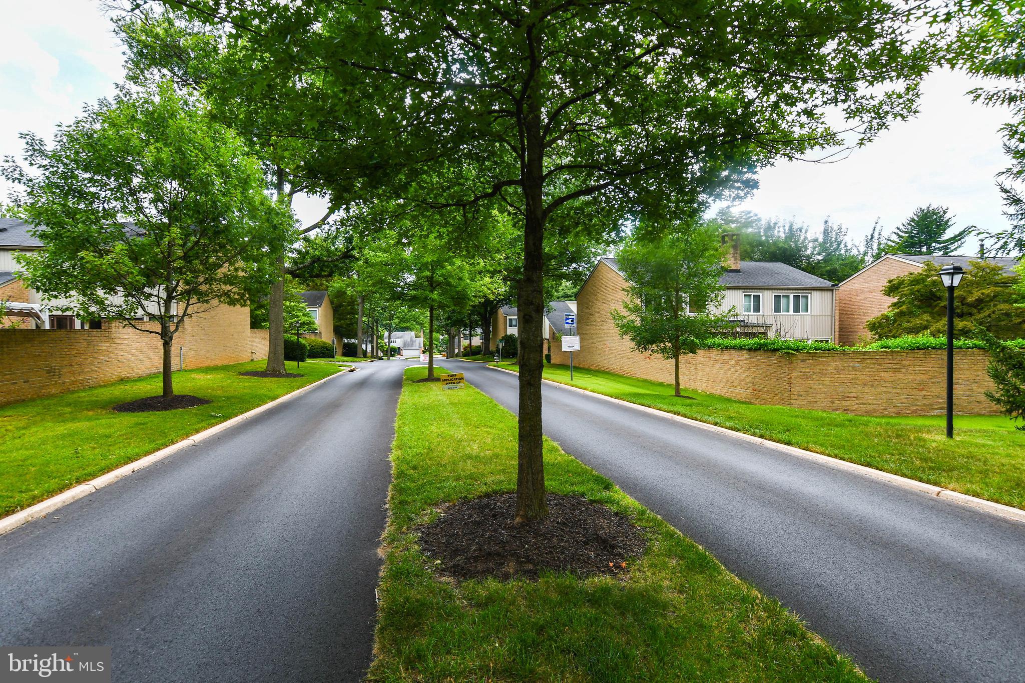 COURTS OF WHETSTONE - Residential