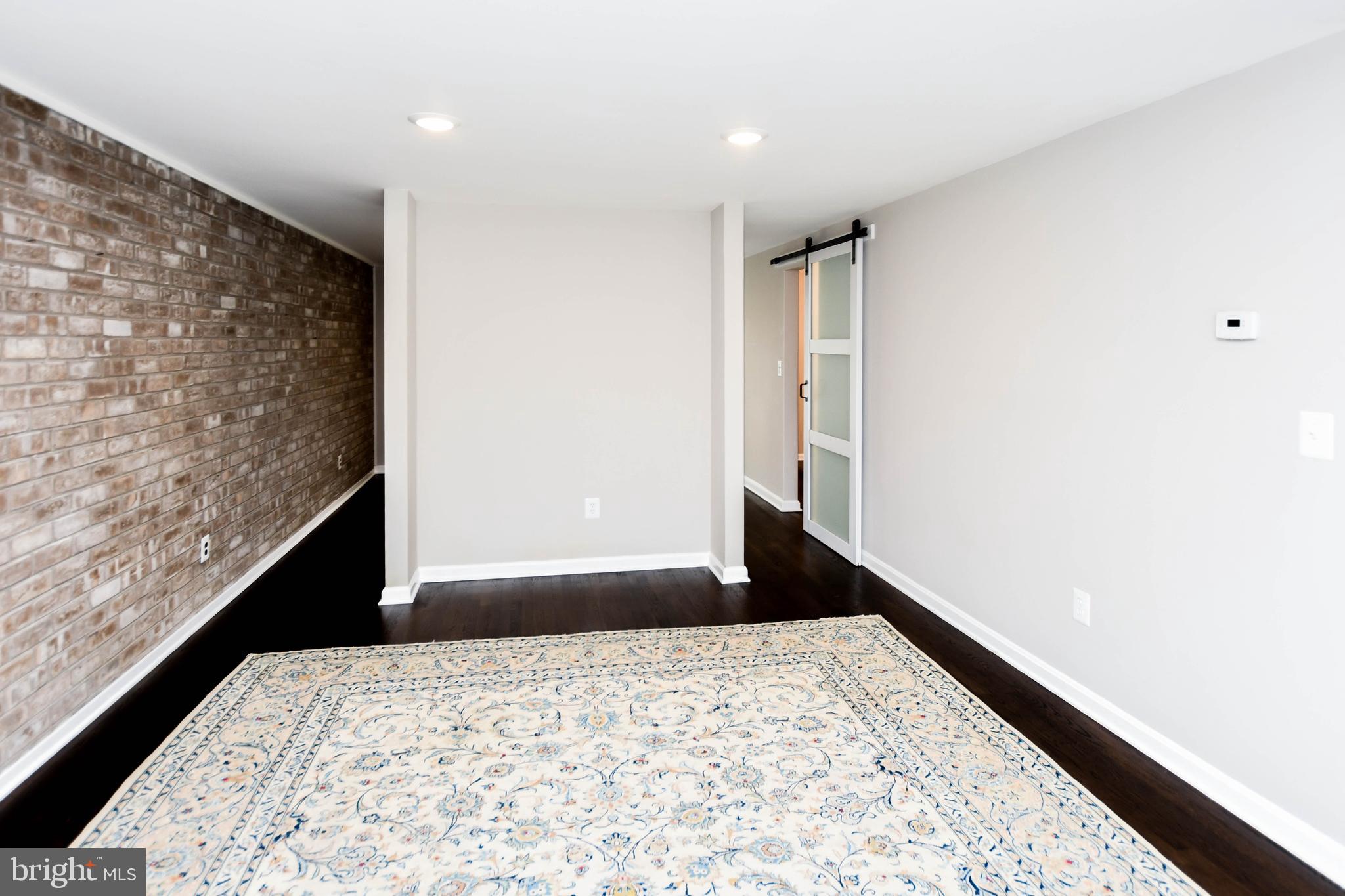 COURTS OF WHETSTONE - Residential