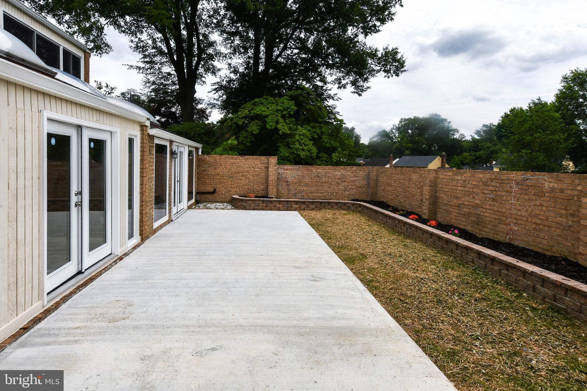 COURTS OF WHETSTONE - Residential