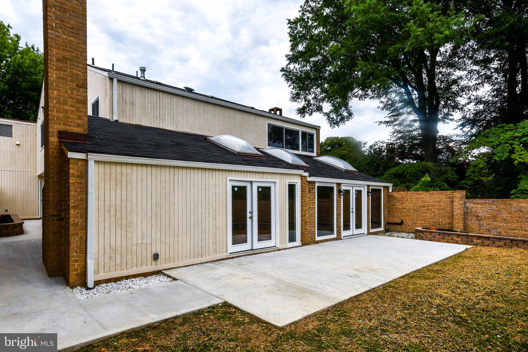 COURTS OF WHETSTONE - Residential
