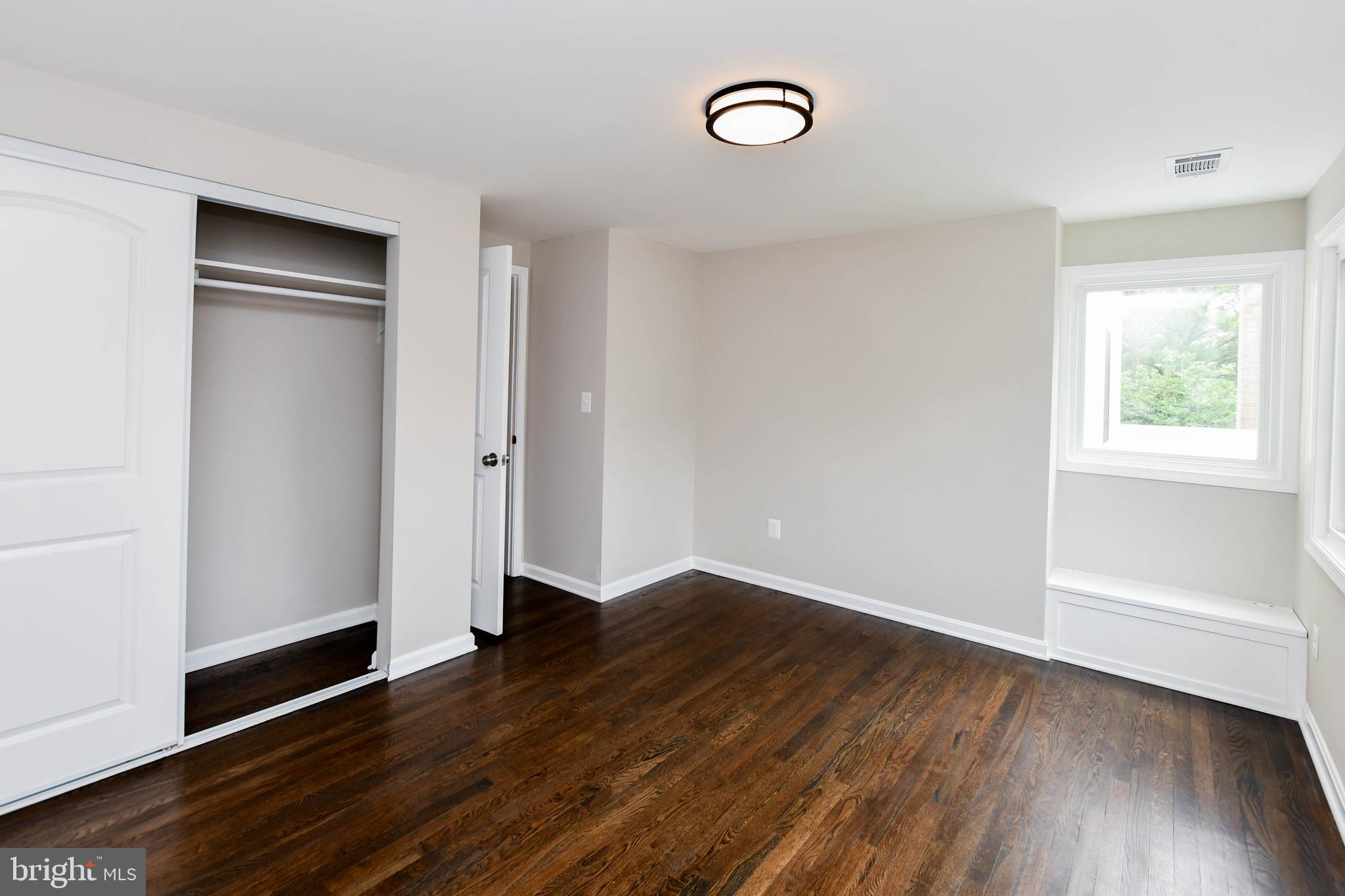 COURTS OF WHETSTONE - Residential