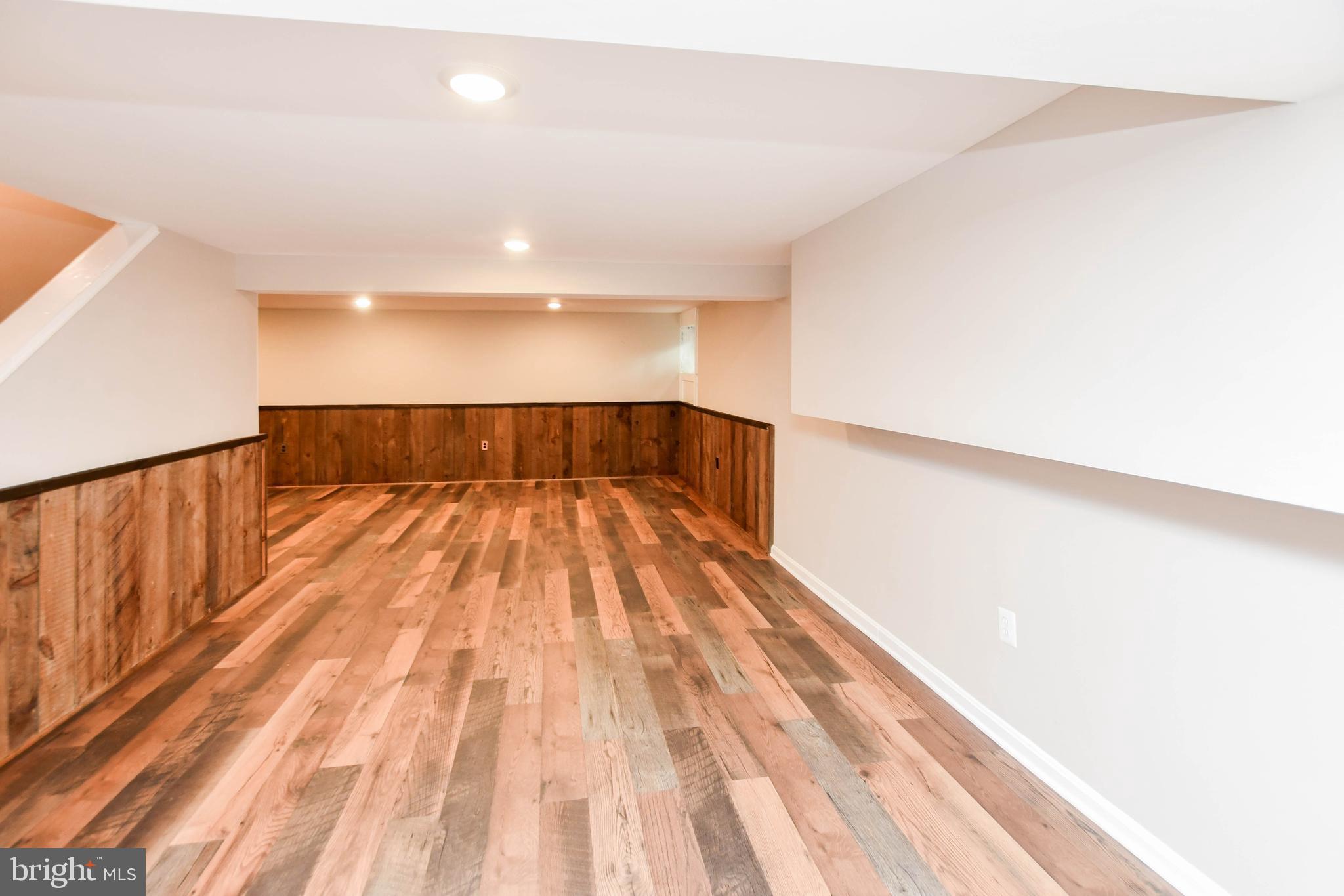 COURTS OF WHETSTONE - Residential