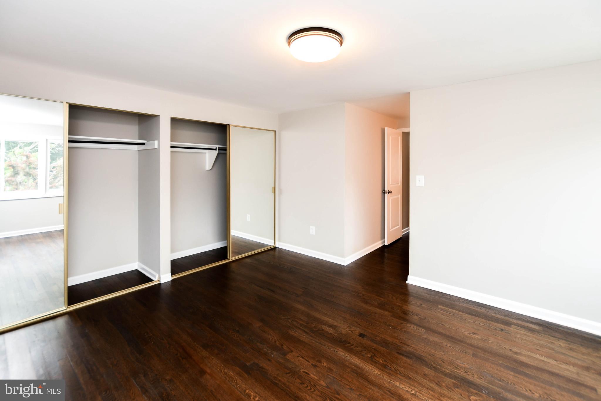 COURTS OF WHETSTONE - Residential