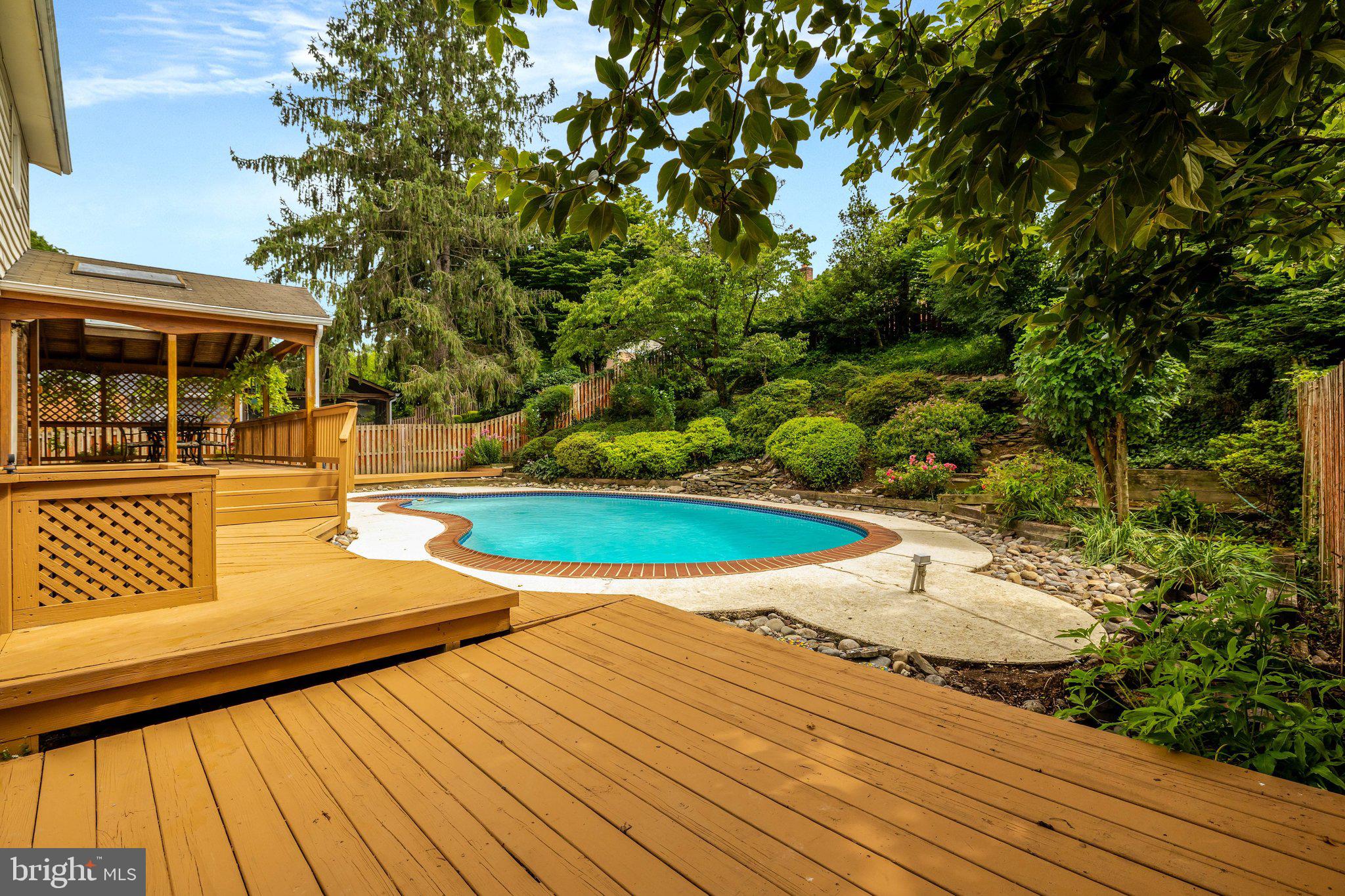 MANTUA HILLS - Residential