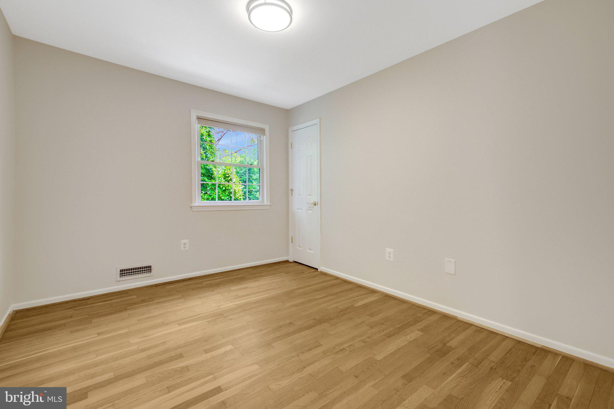 MANTUA HILLS - Residential