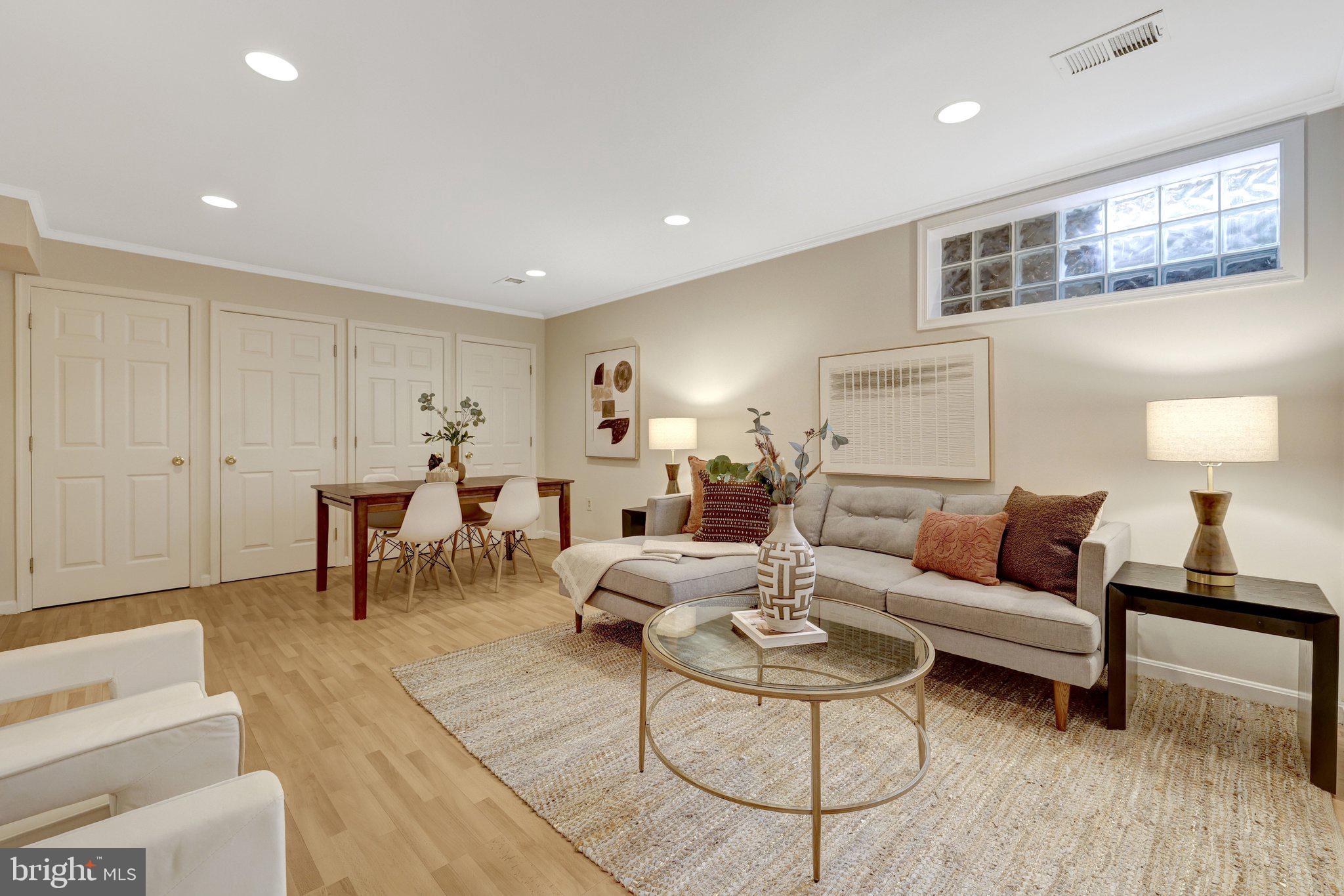 MANTUA HILLS - Residential