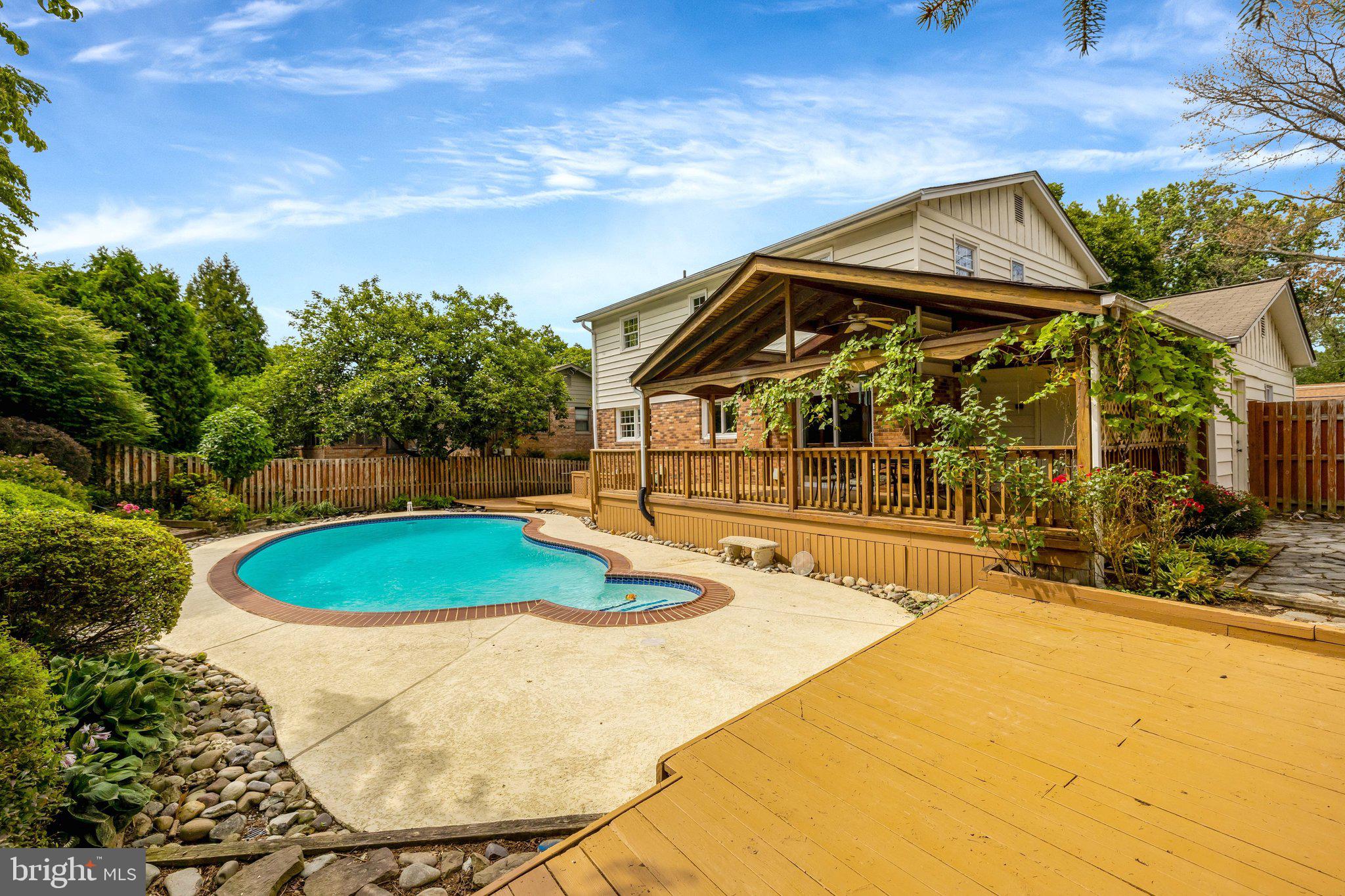 MANTUA HILLS - Residential