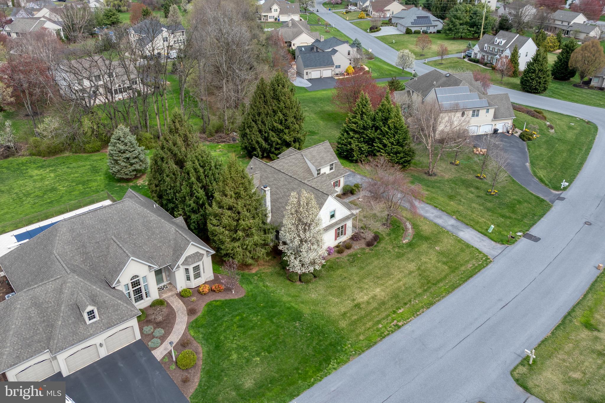 COUNTRY MEADOWS - Residential