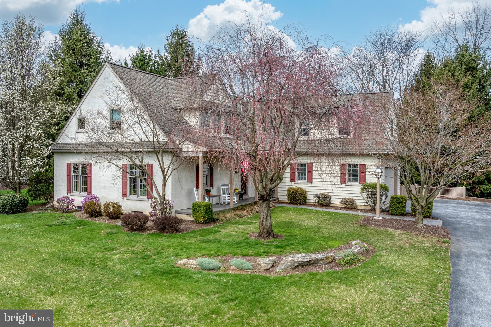 COUNTRY MEADOWS - Residential