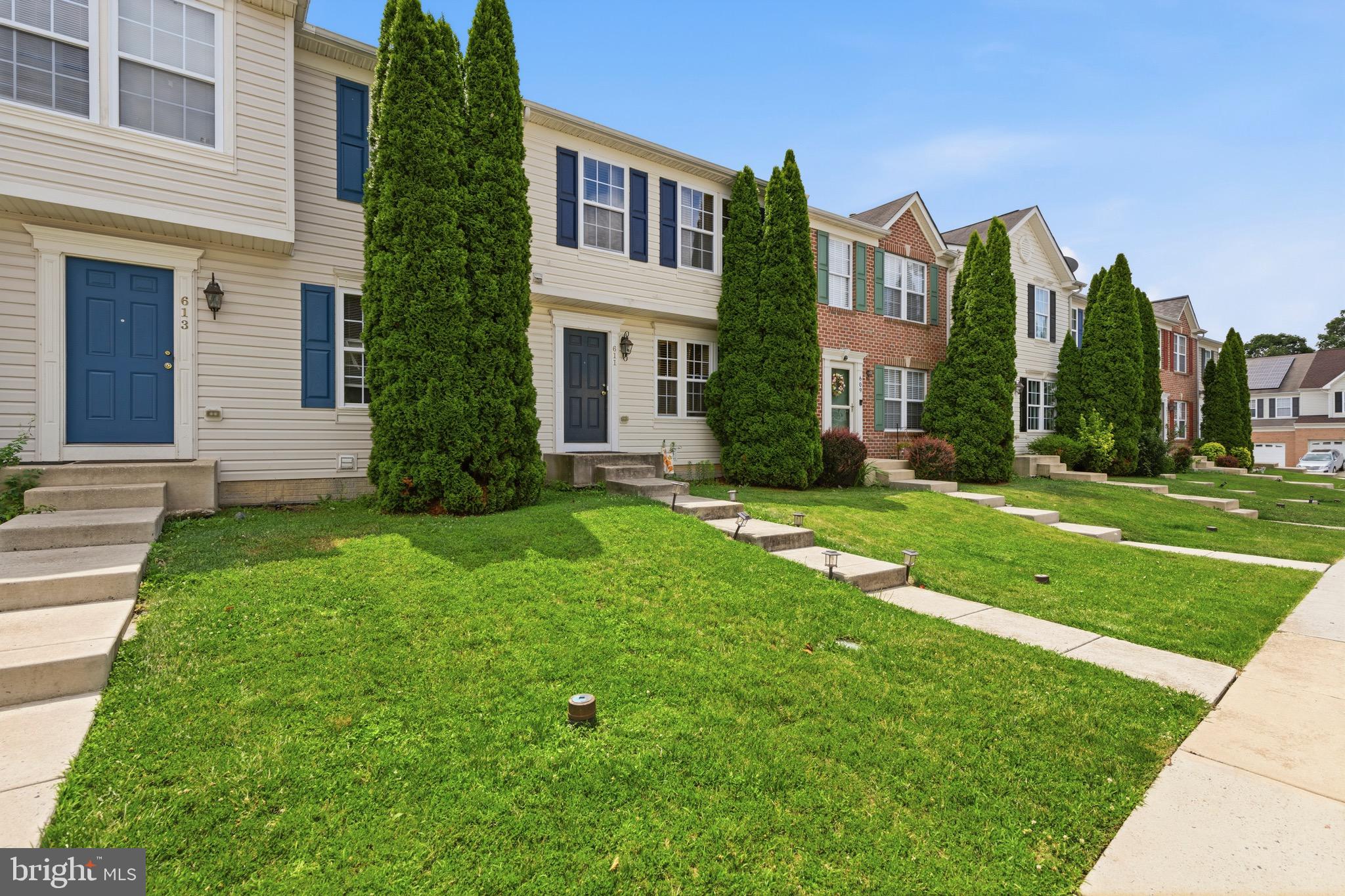 HOLLY WOODS - Residential