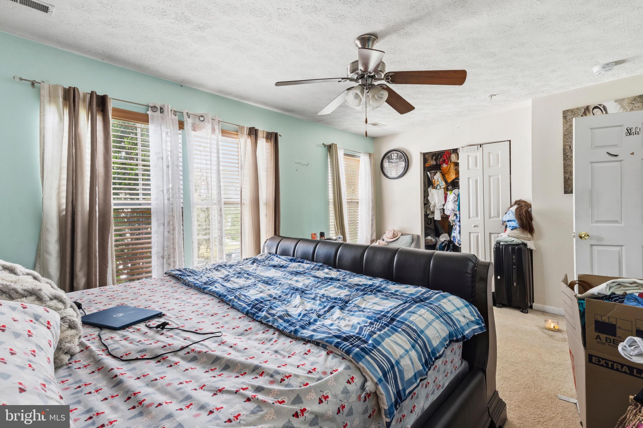 HOLLY WOODS - Residential
