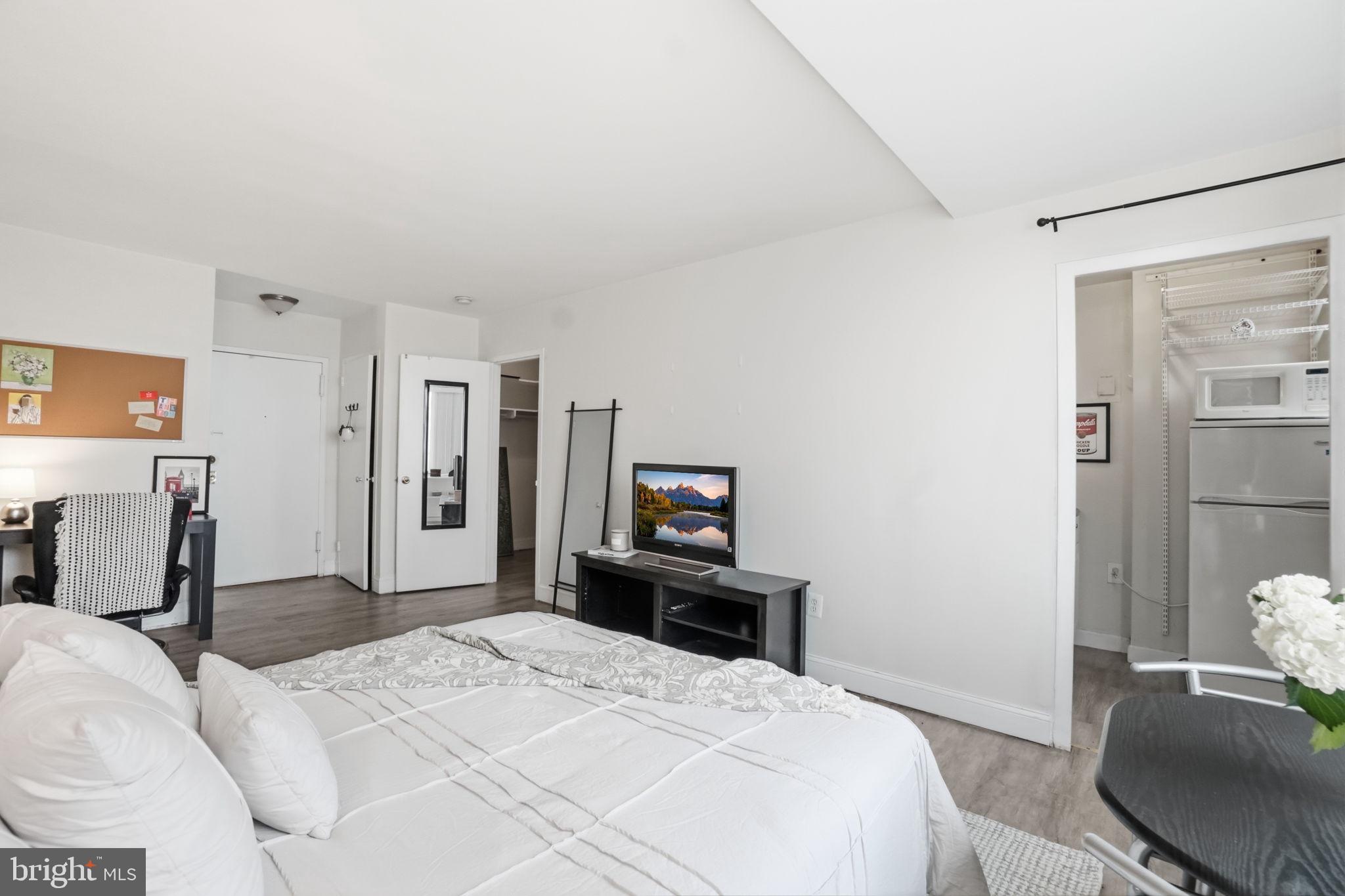 RIVER PLACE NORTH - Residential