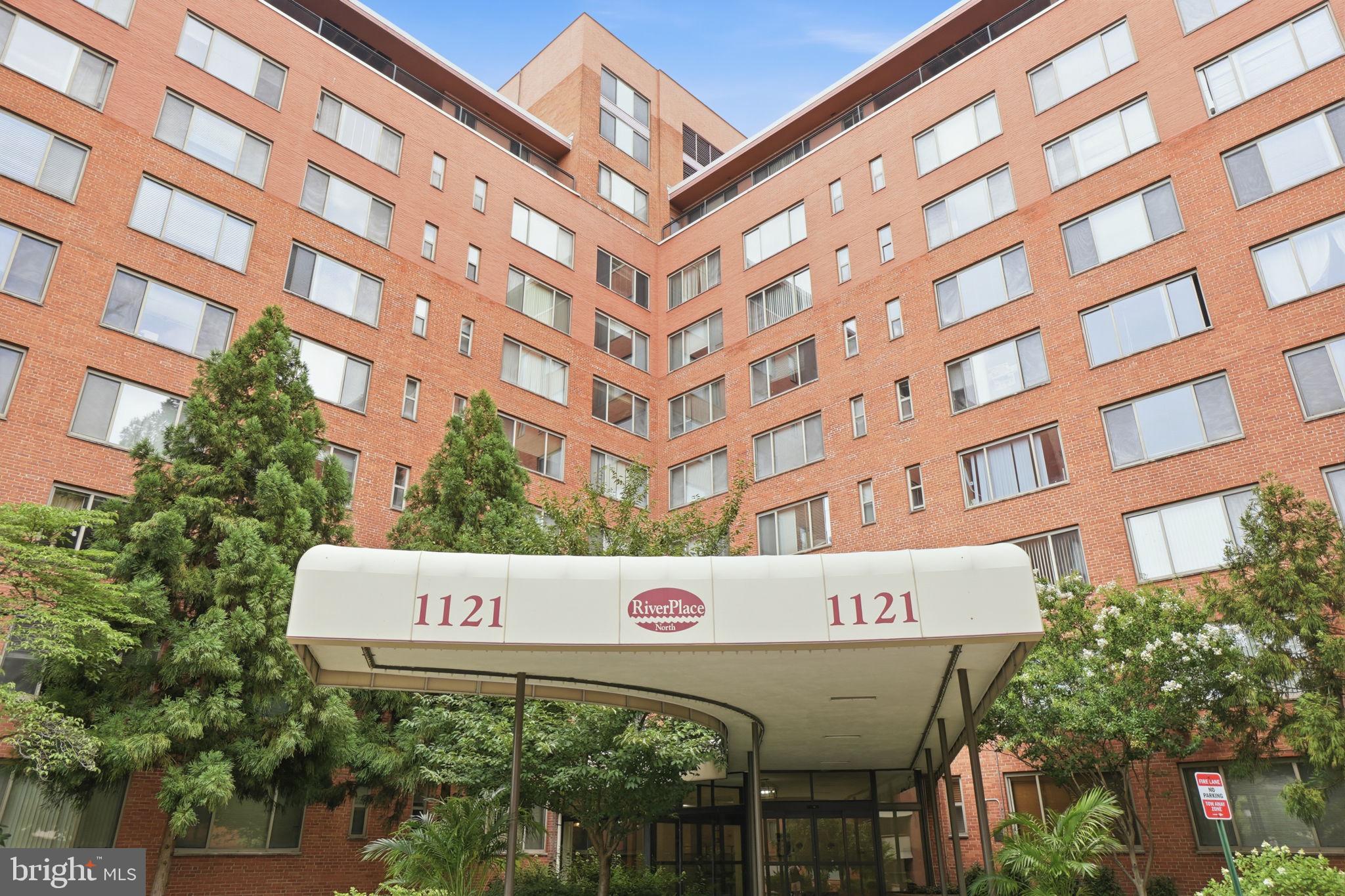 RIVER PLACE NORTH - Residential