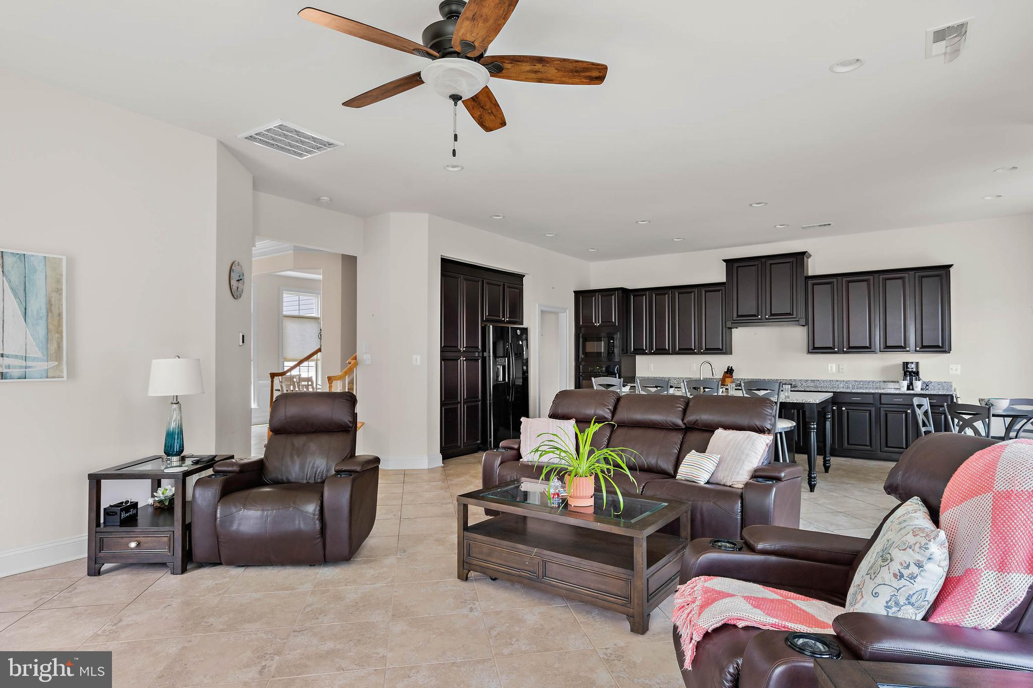 GRANDE AT CANAL POINTE - Residential