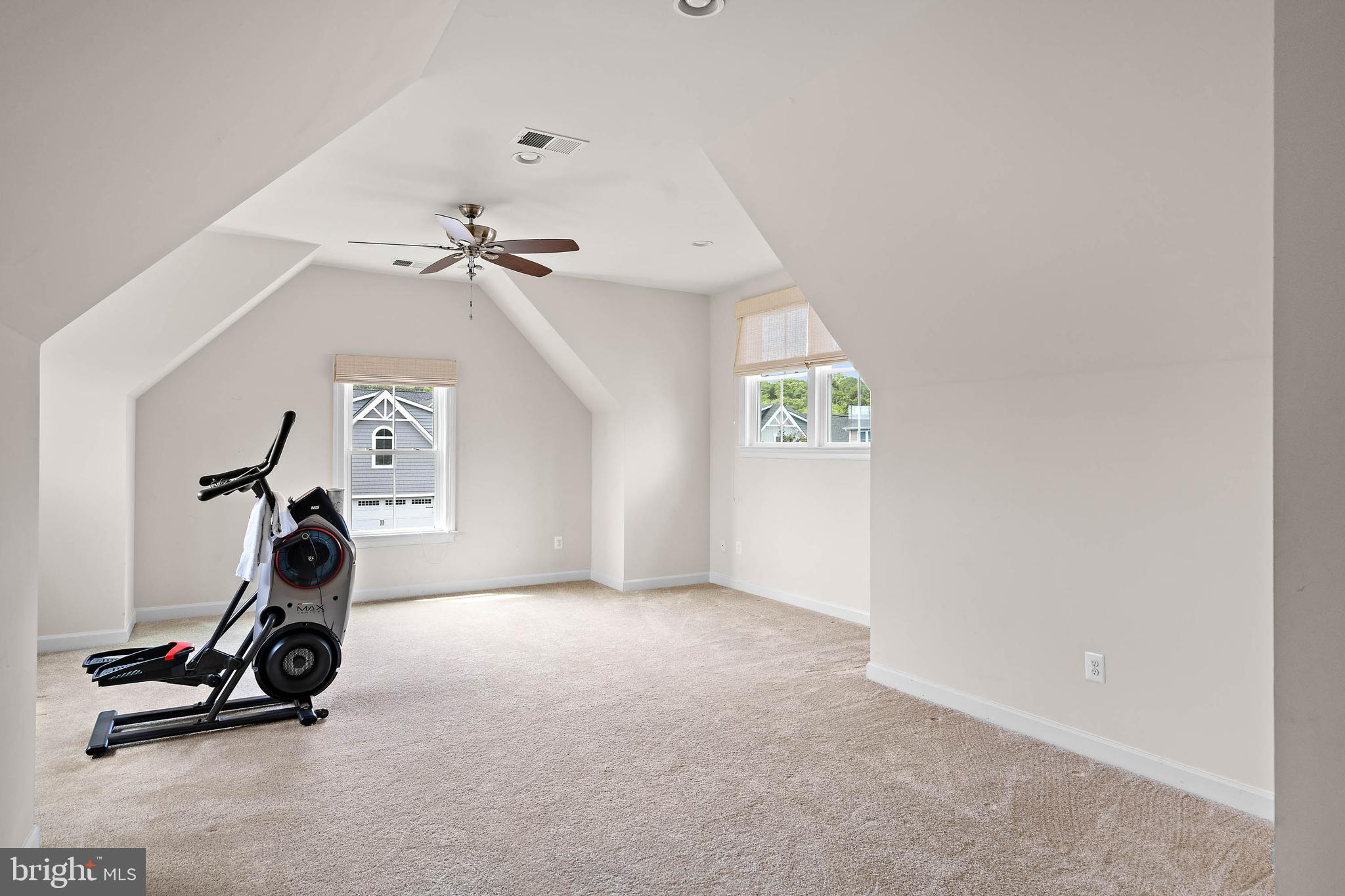 GRANDE AT CANAL POINTE - Residential