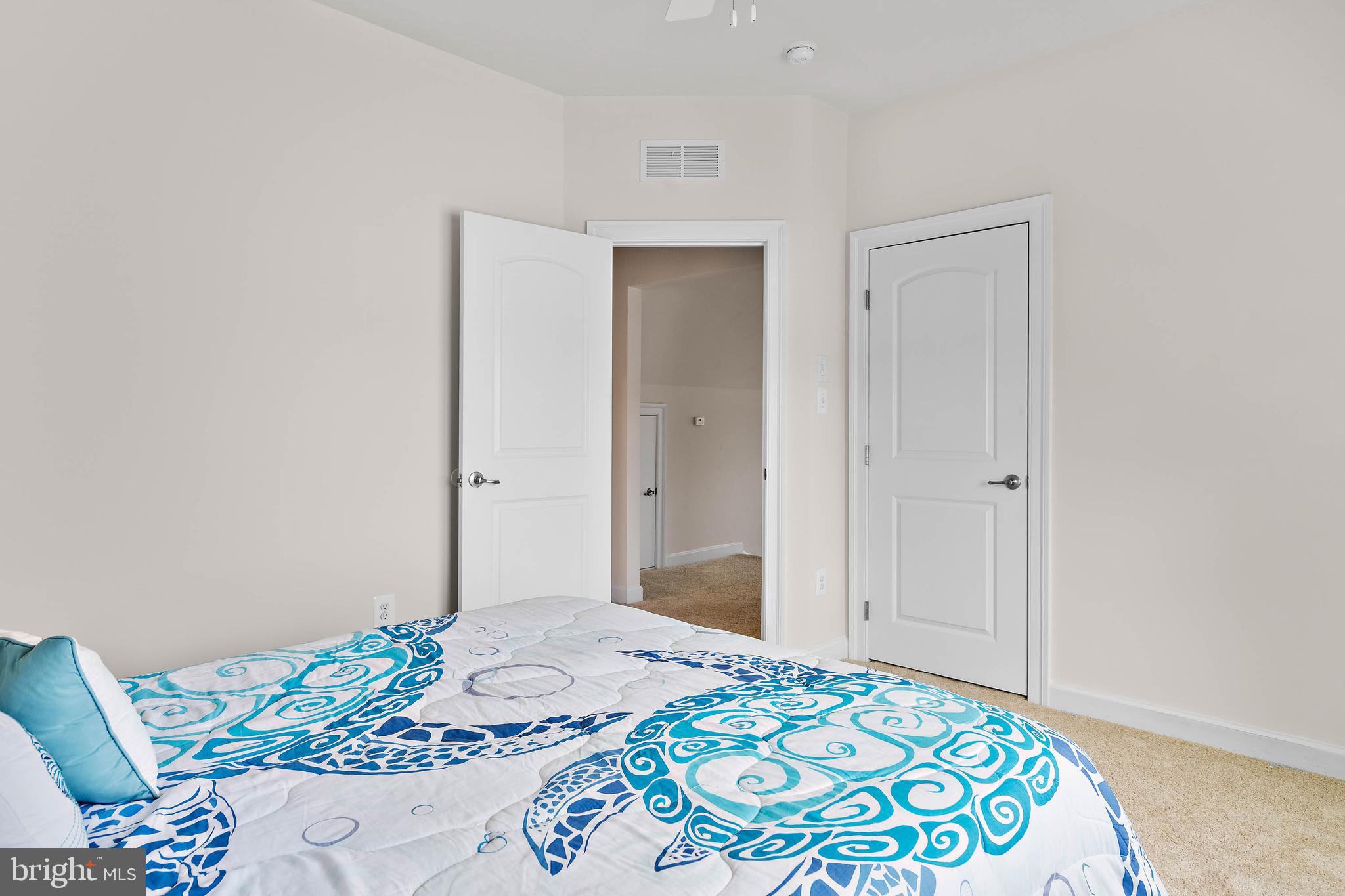 GRANDE AT CANAL POINTE - Residential