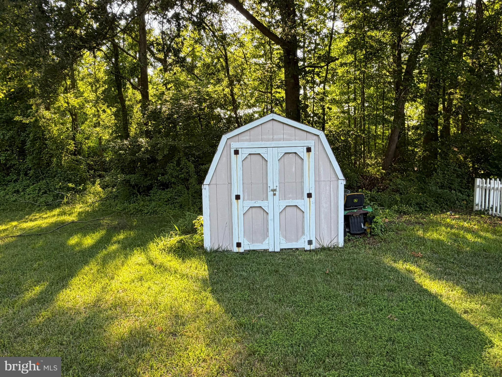 CHANDELEUR WOODS - Residential