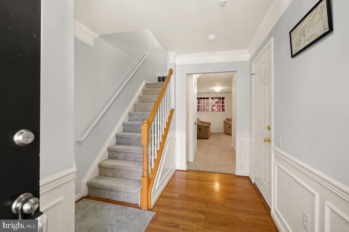 KINGSVIEW VILLAGE - Residential