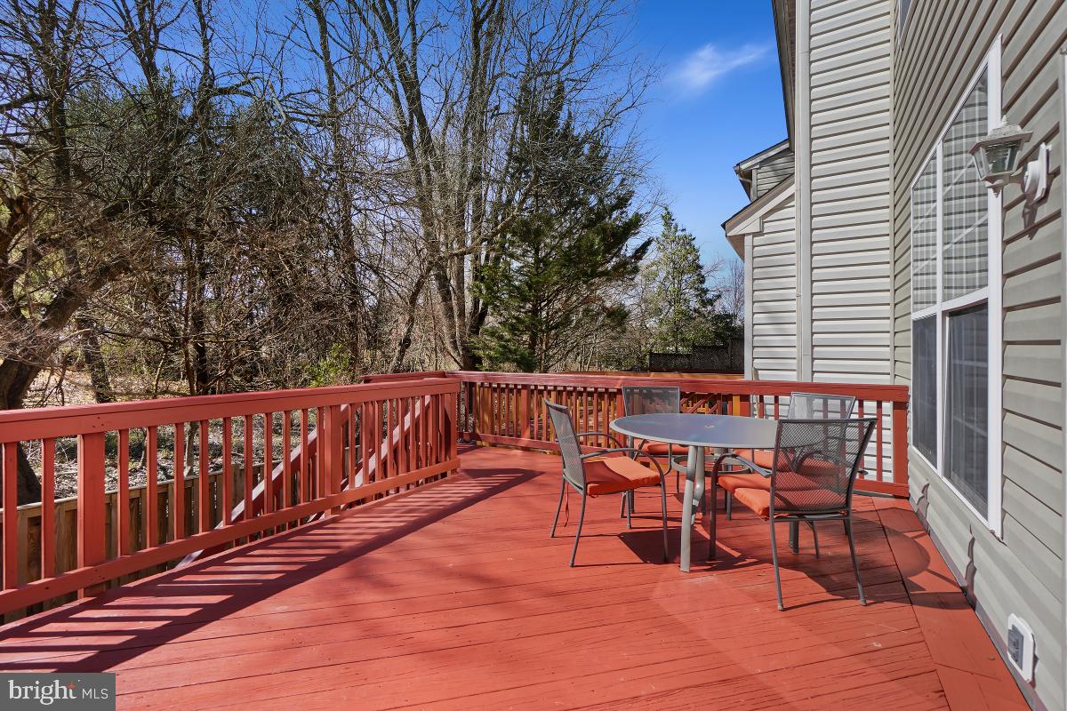 KINGSVIEW VILLAGE - Residential