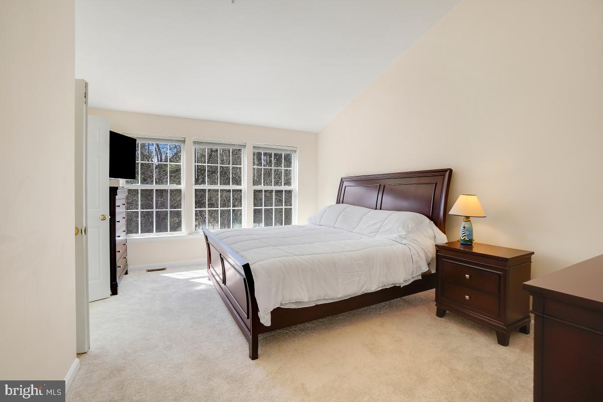 KINGSVIEW VILLAGE - Residential