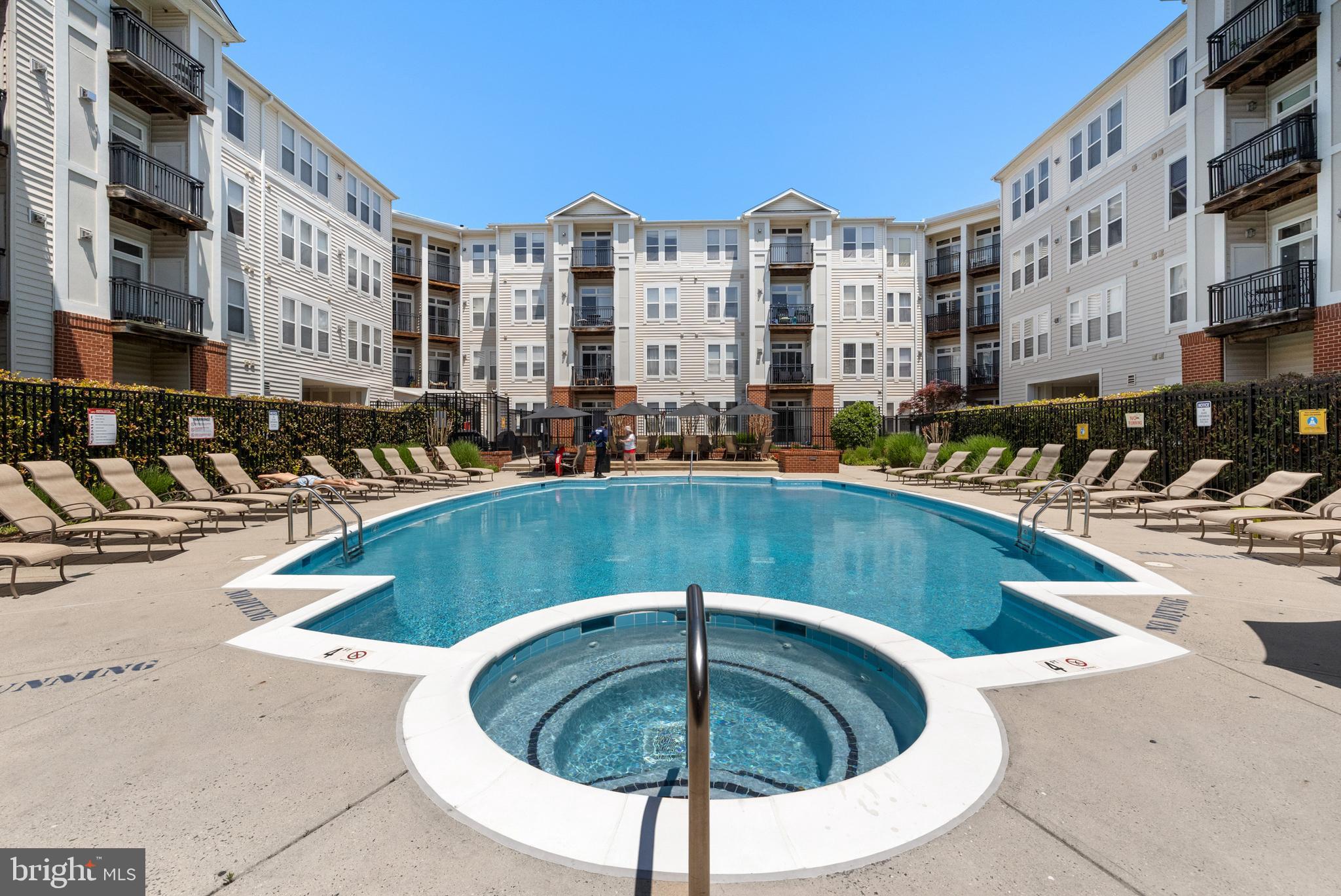 HALSTEAD AT THE METRO - Residential