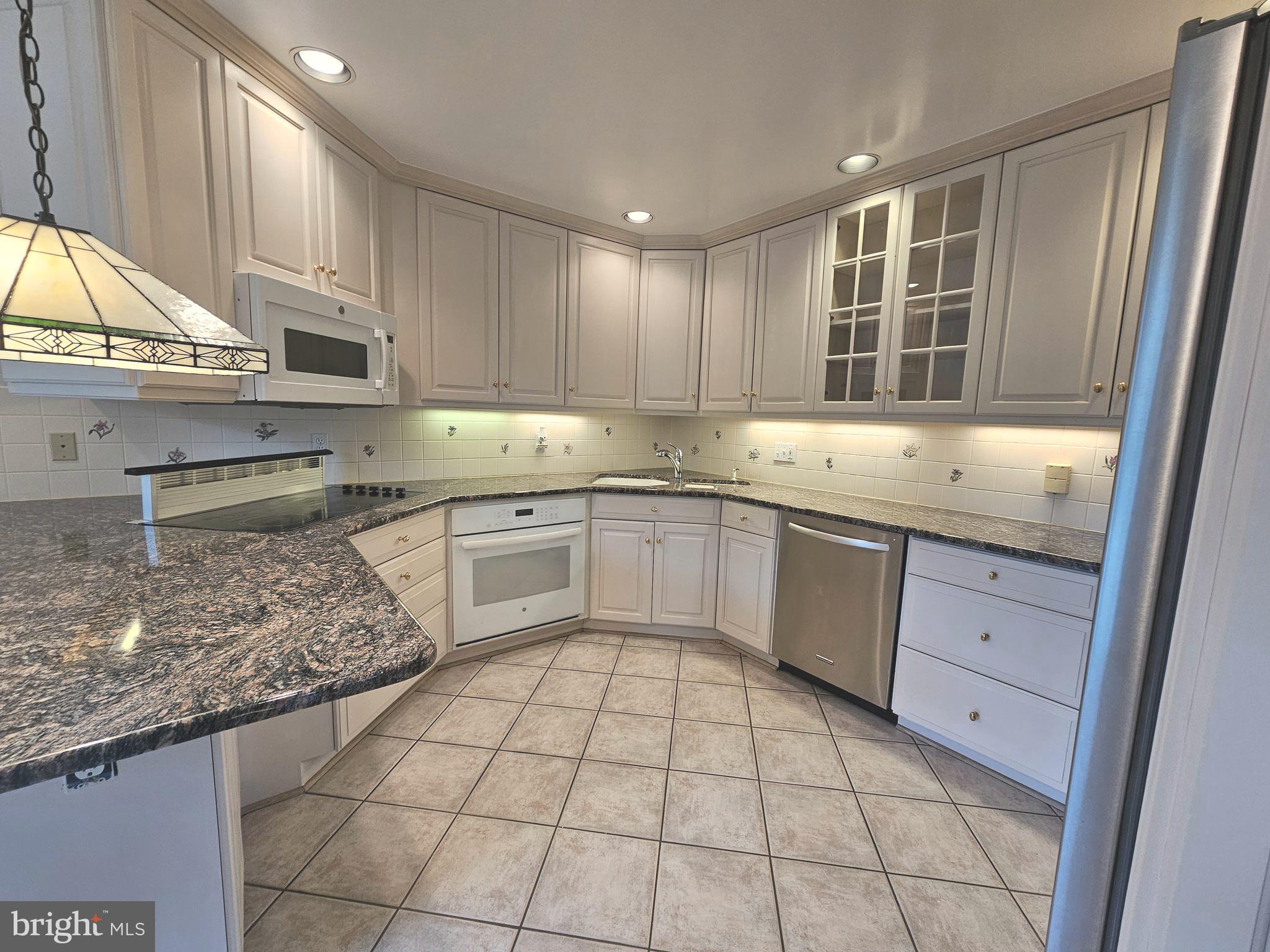 OLD GEORGETOWN ESTATES - Residential Lease