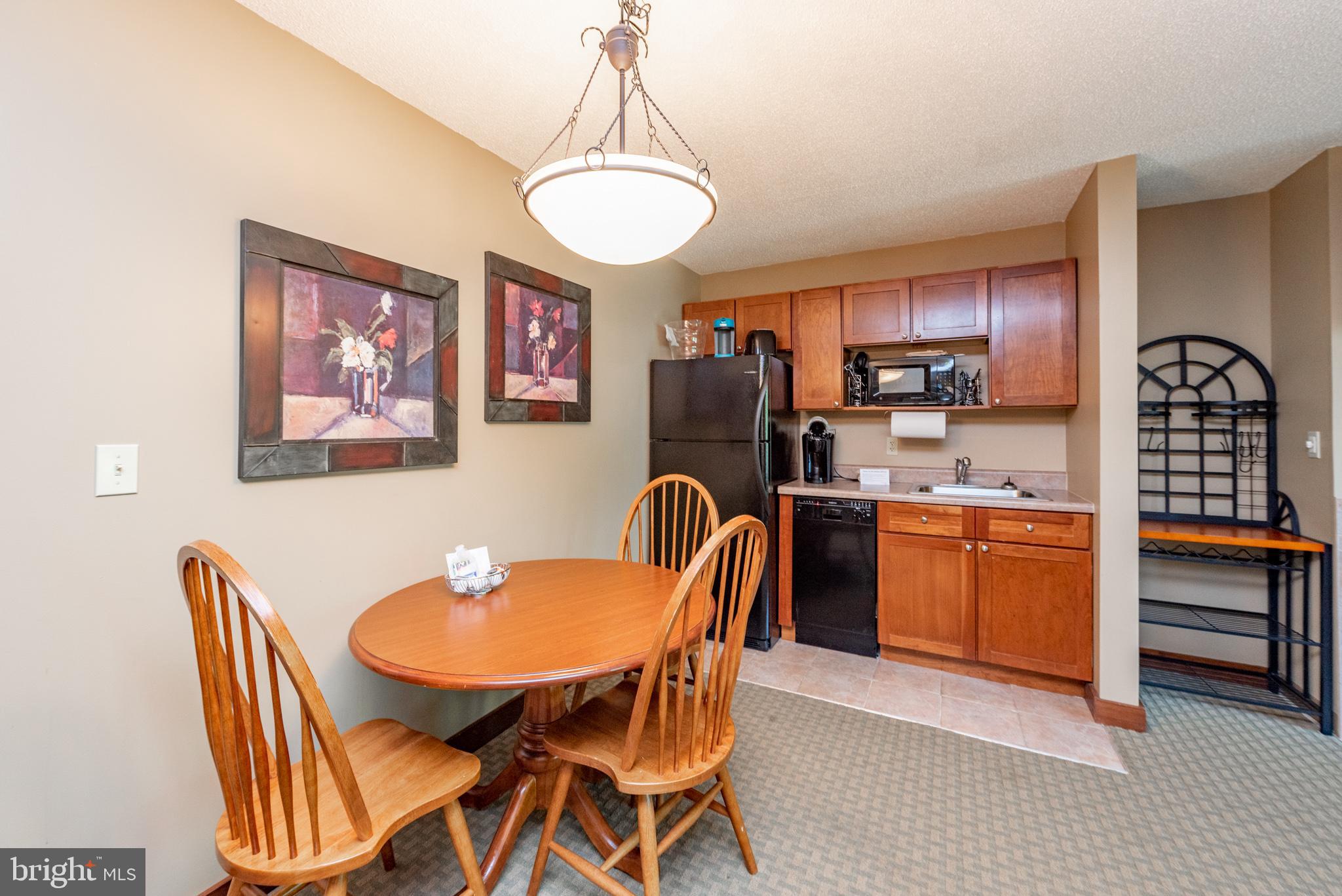 SILVER TREE SUITES - Residential